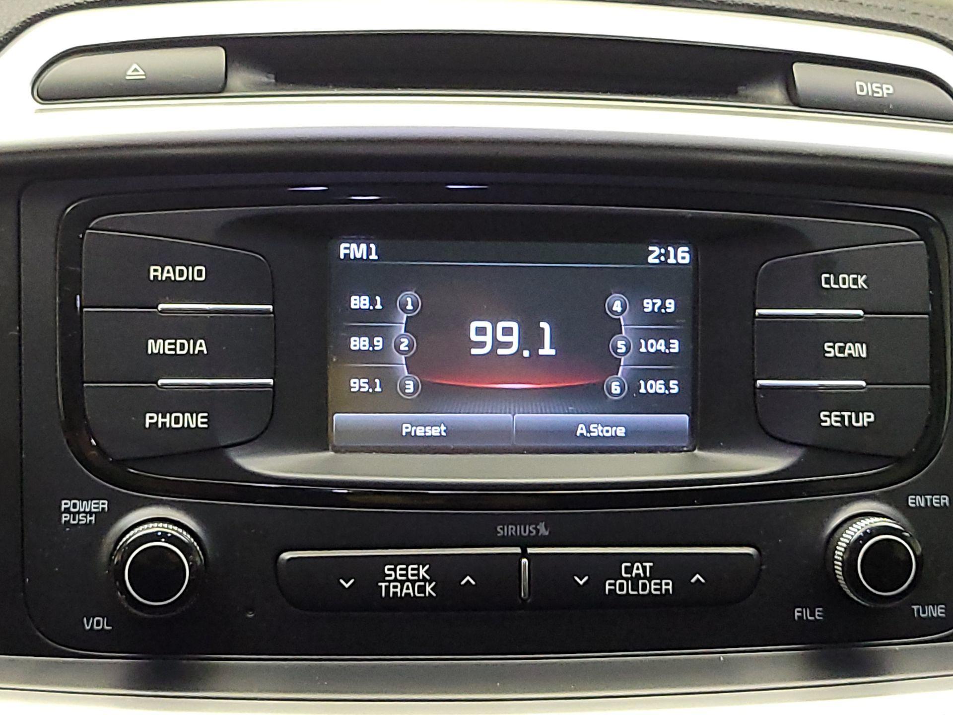 Thumbnail: 2016 Kia Sorento - 15
