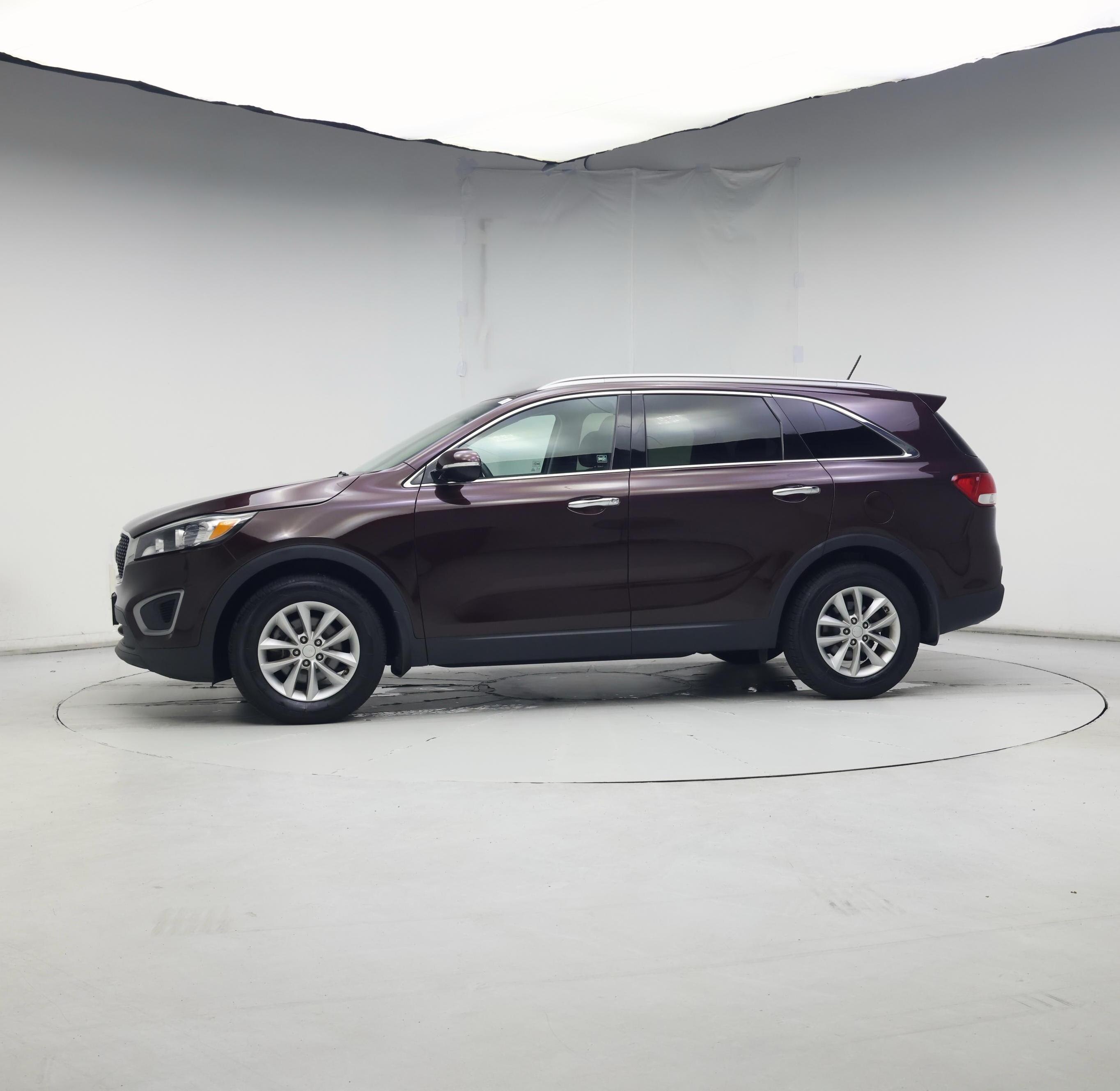 Thumbnail: 2016 Kia Sorento - 3