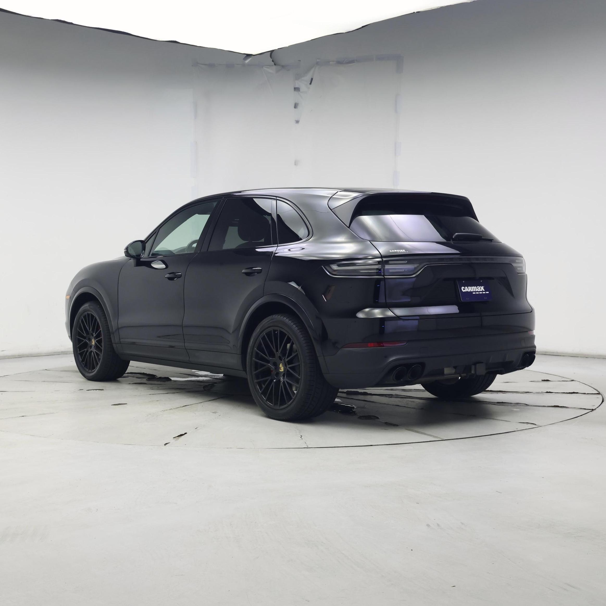 Thumbnail: 2020 Porsche Cayenne - 2