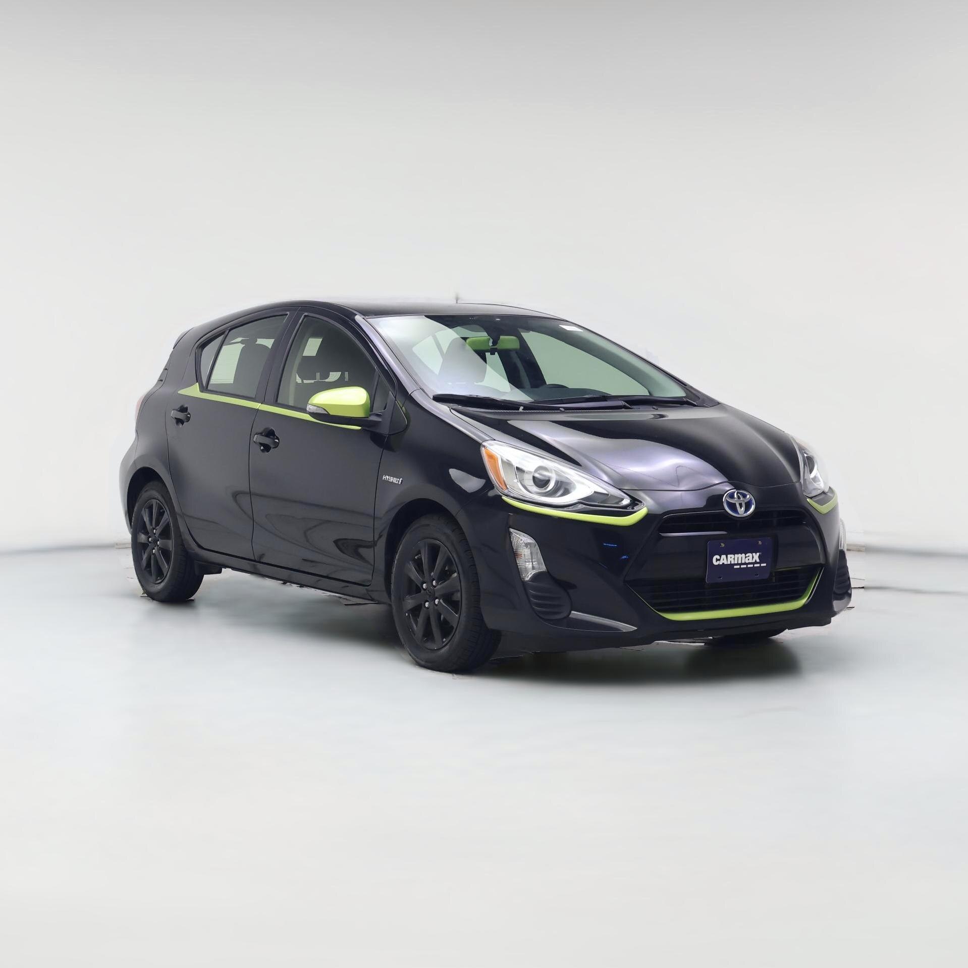Thumbnail: 2016 Toyota Prius c - 1