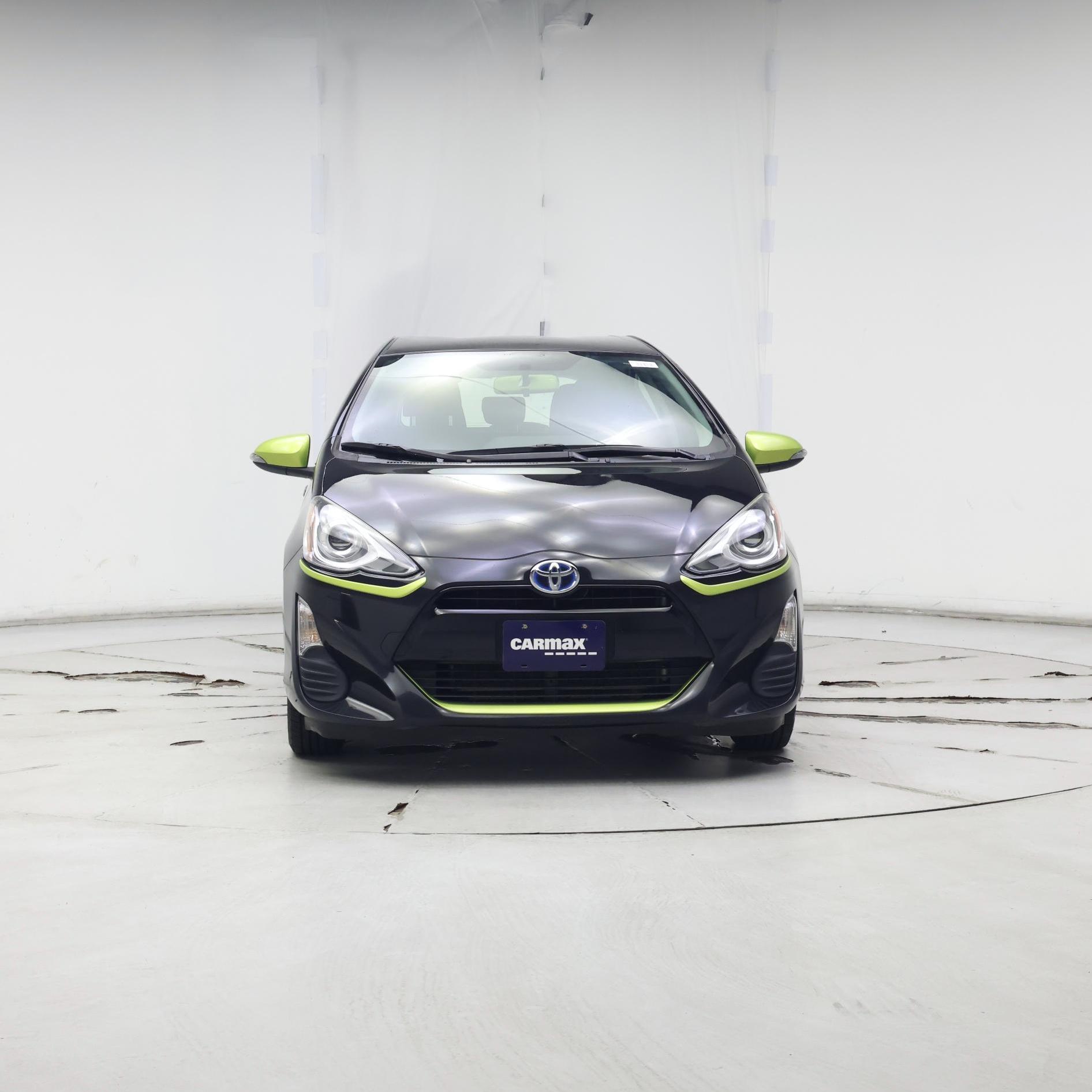 Thumbnail: 2016 Toyota Prius c - 5