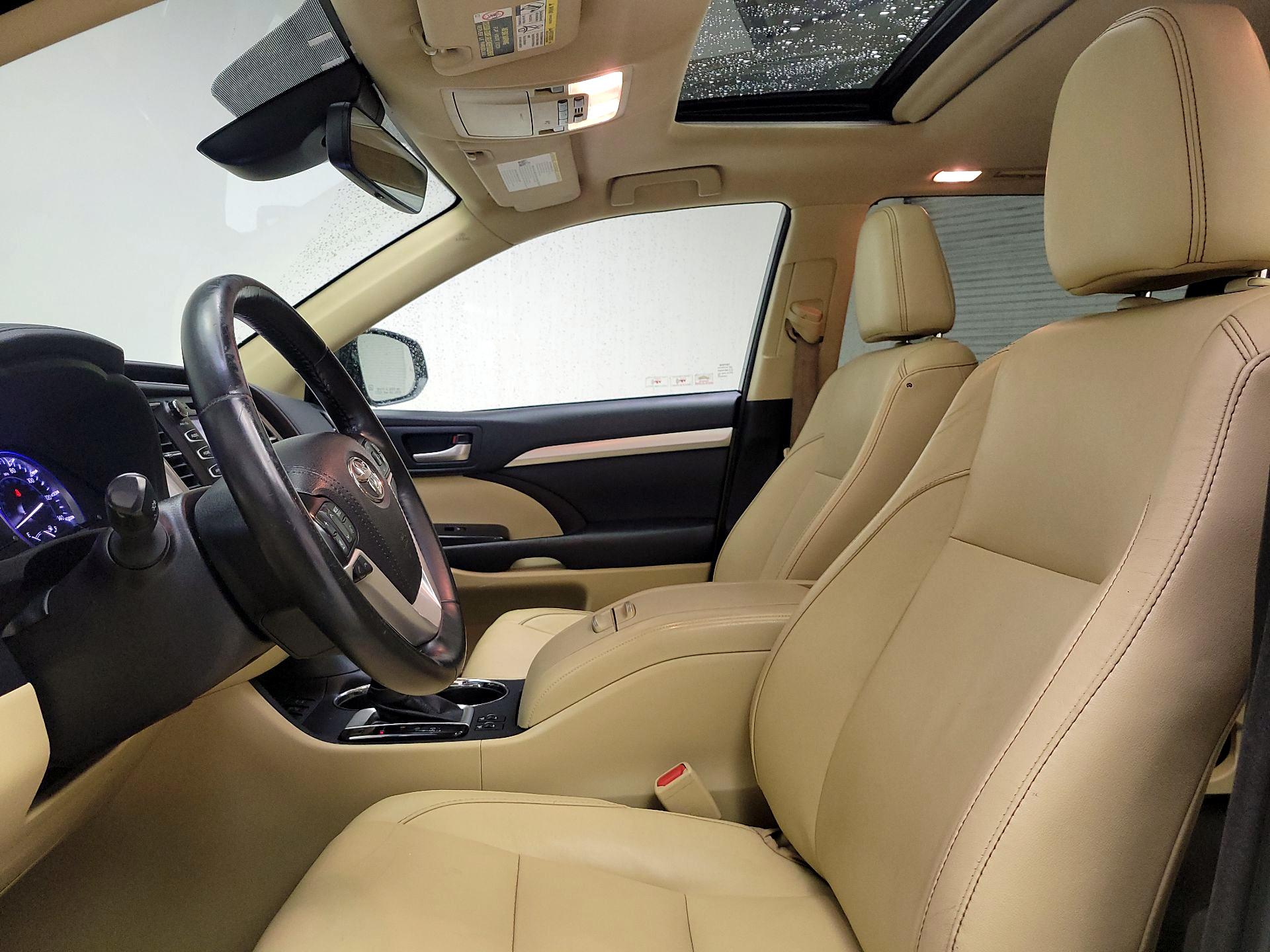 Thumbnail: 2017 Toyota Highlander - 11