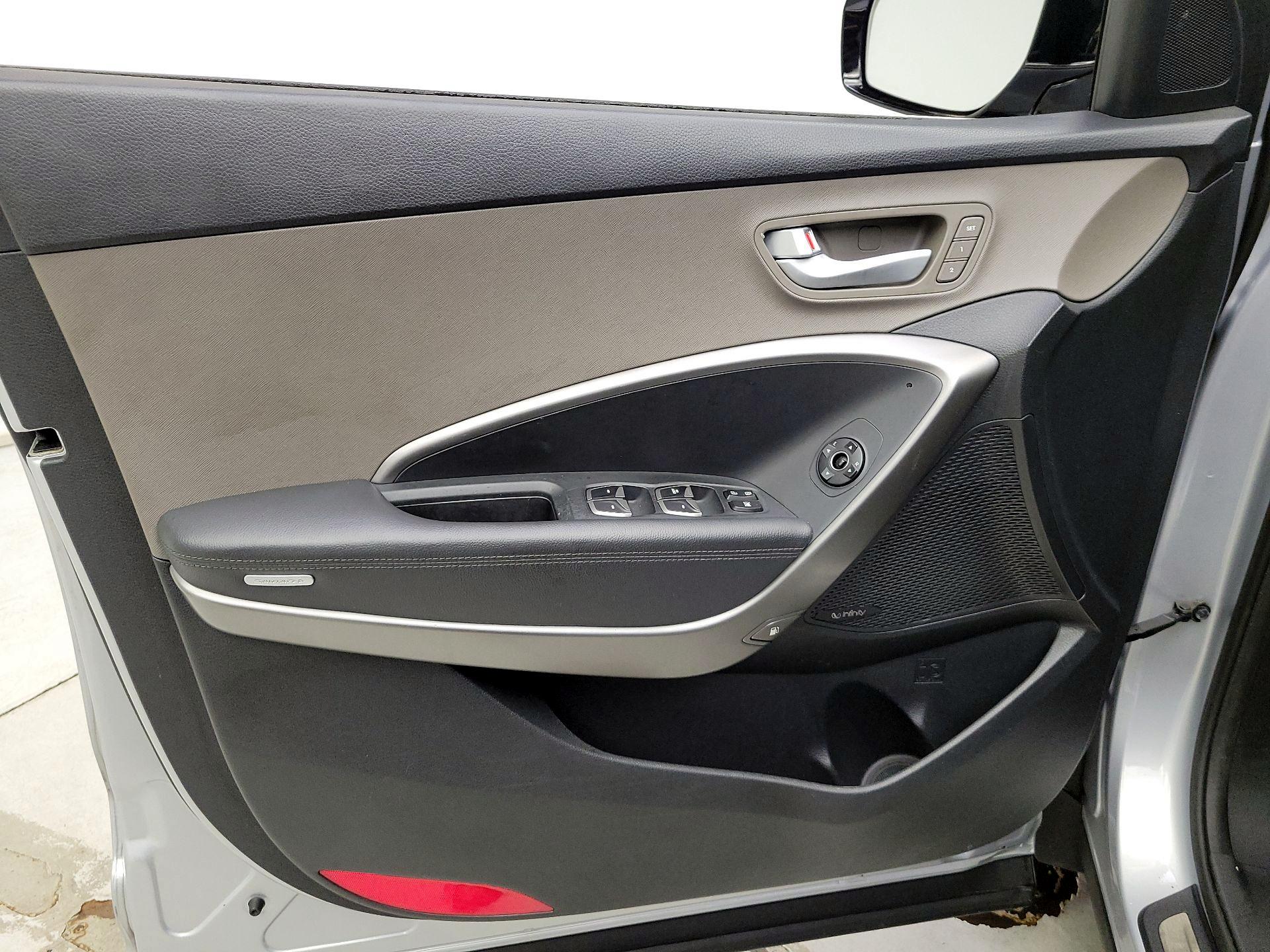 Thumbnail: 2014 Hyundai Santa Fe - 12
