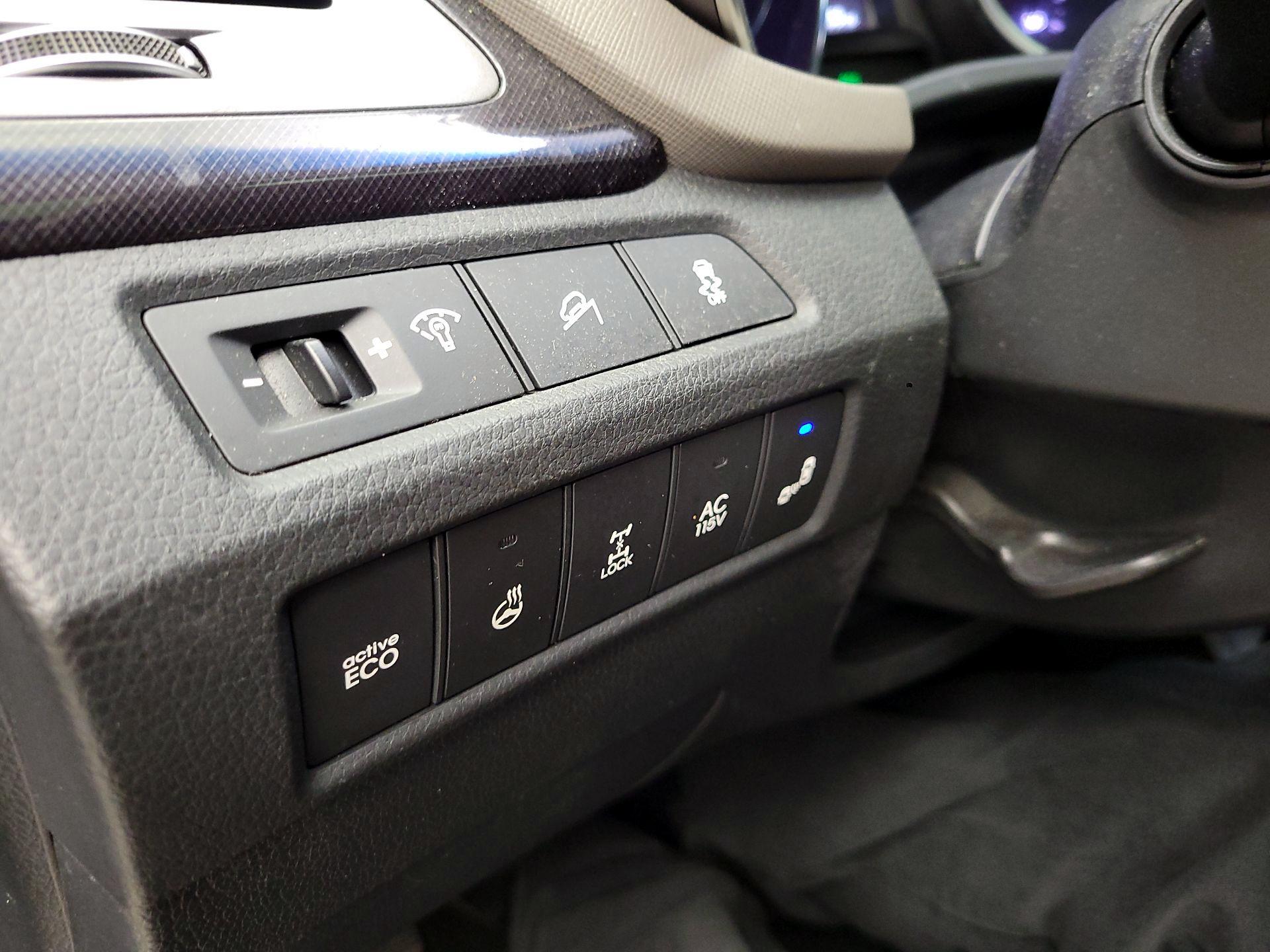 Thumbnail: 2014 Hyundai Santa Fe - 13