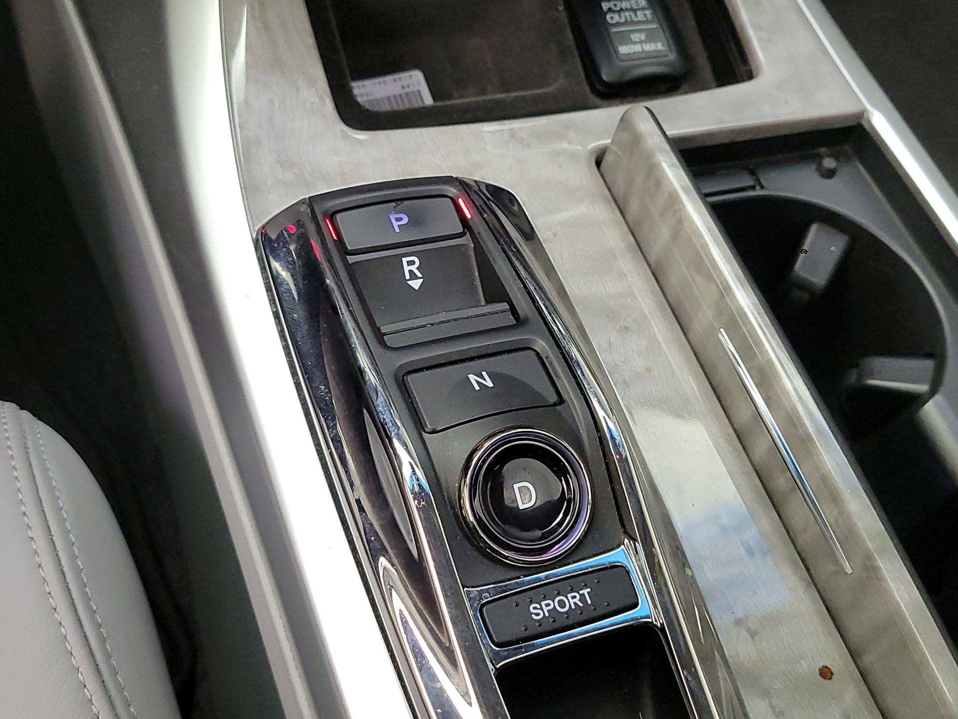 Thumbnail: 2018 Acura RLX - 18