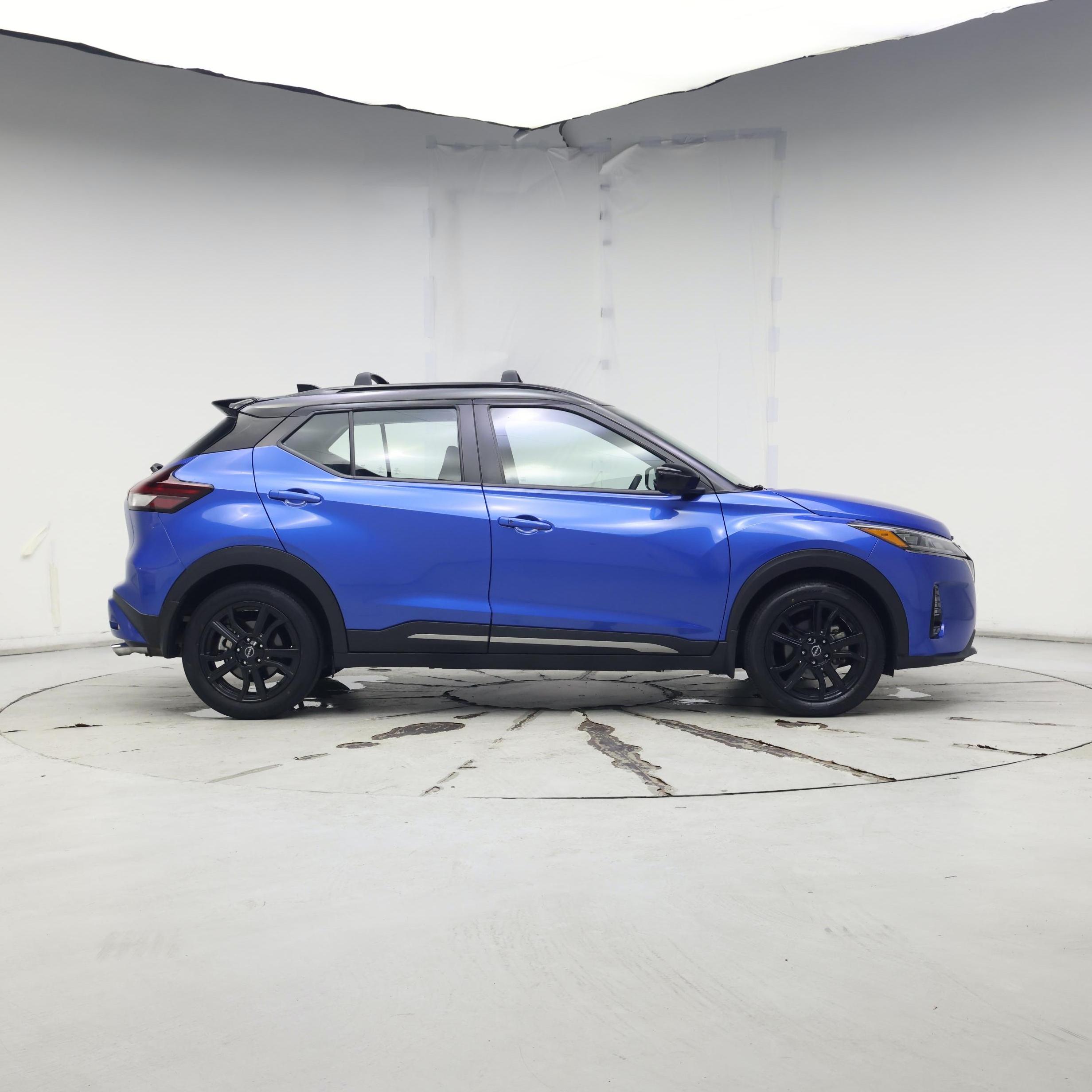 Thumbnail: 2023 Nissan Kicks - 7