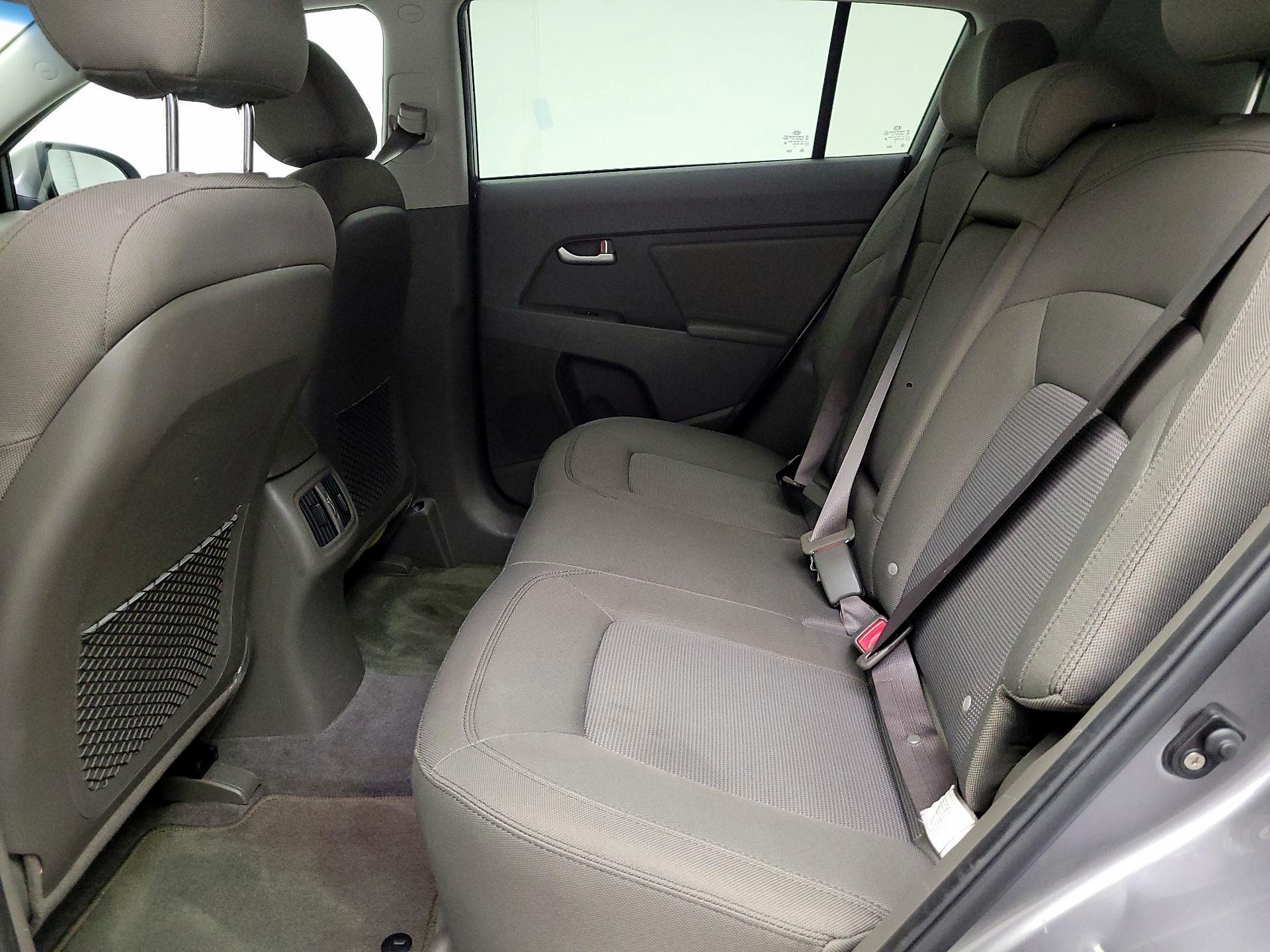 Thumbnail: 2016 Kia Sportage - 18