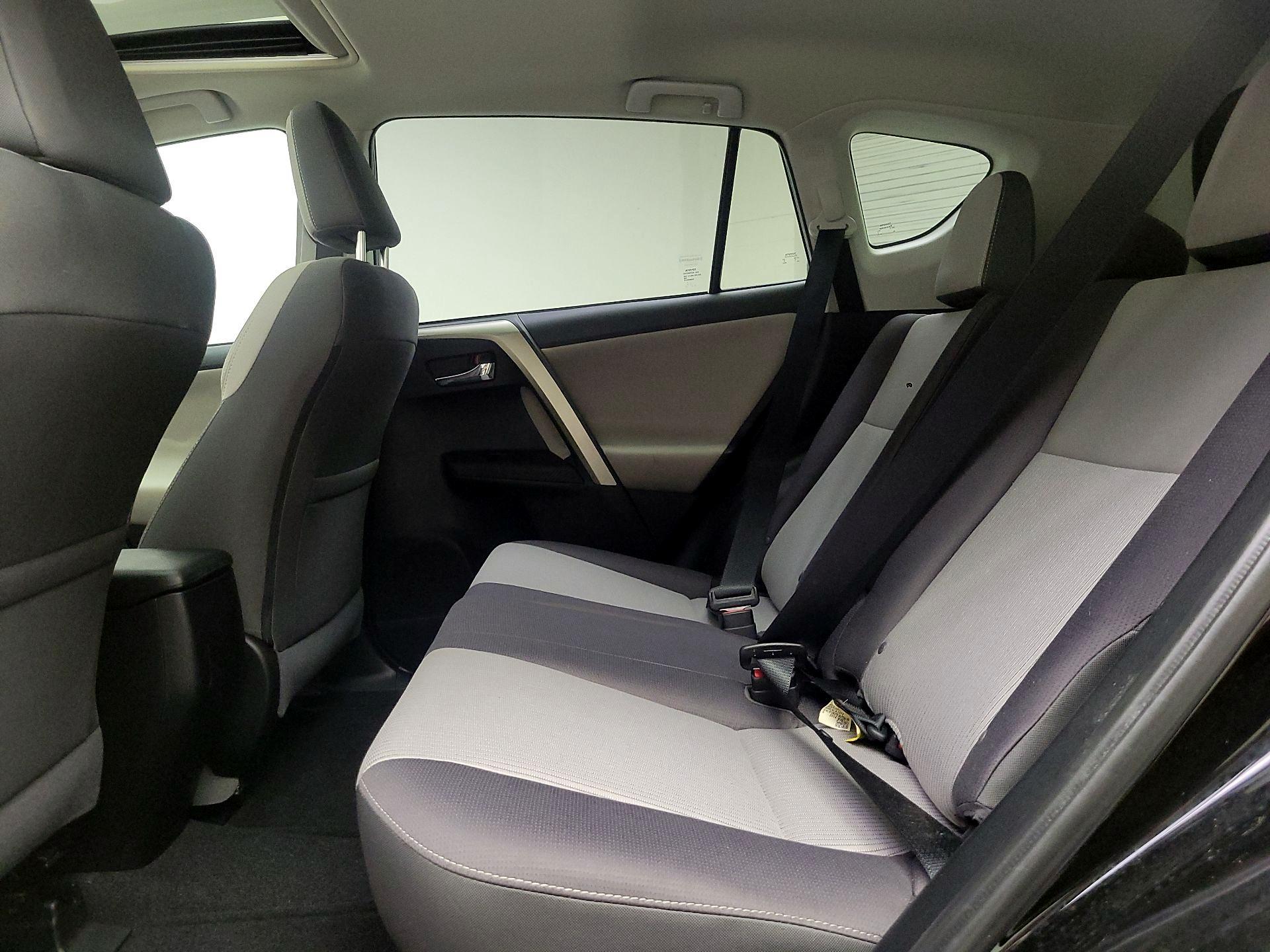 Thumbnail: 2014 Toyota RAV4 - 20