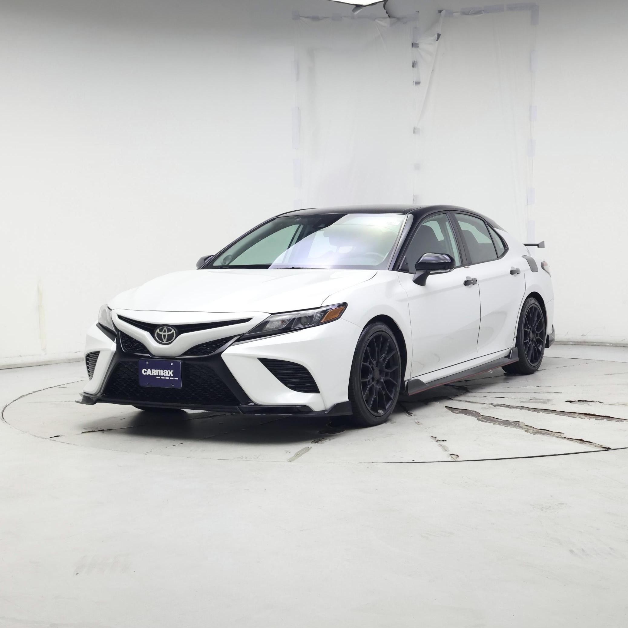 Thumbnail: 2021 Toyota Camry - 4