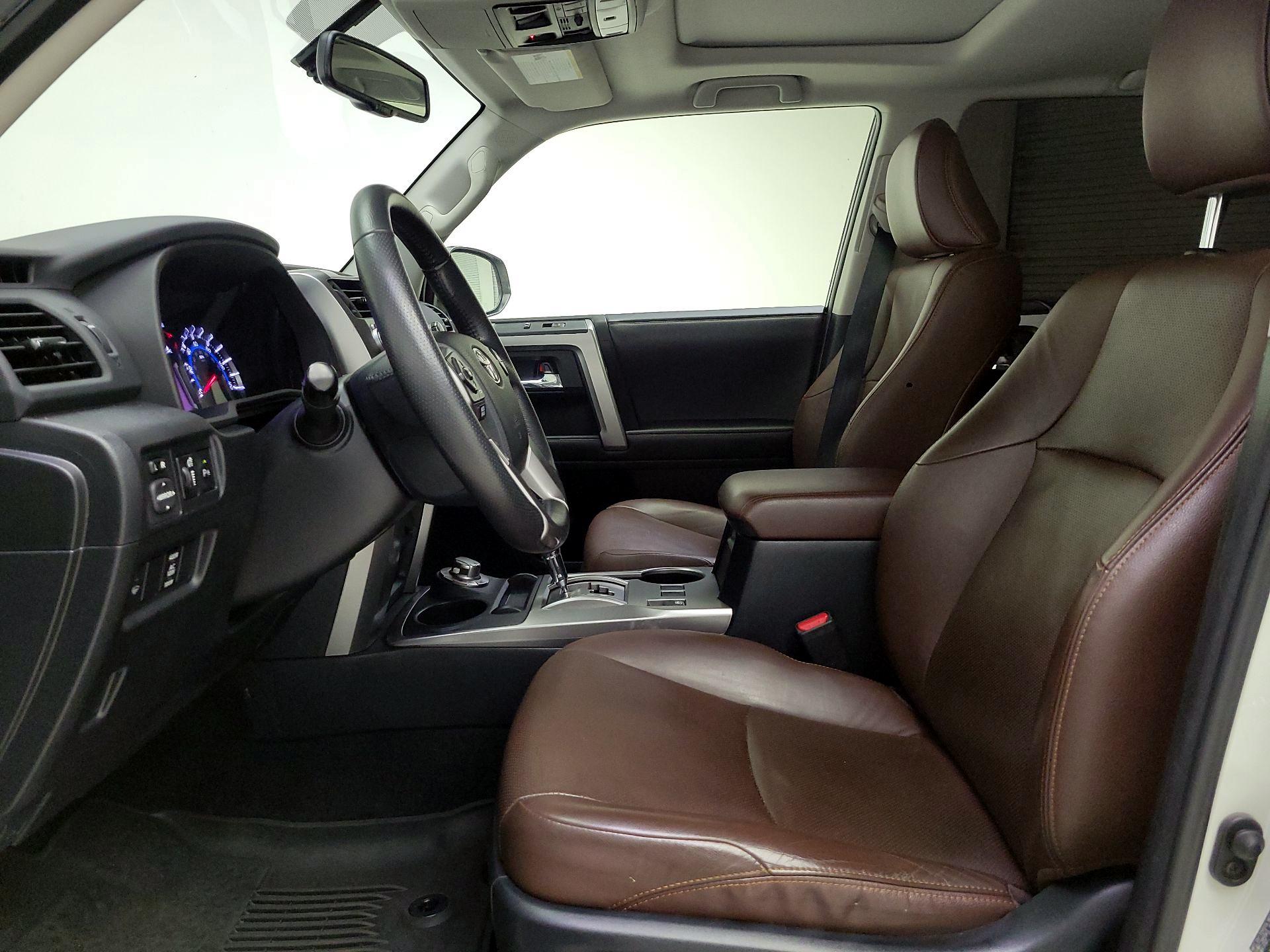 Thumbnail: 2017 Toyota 4Runner - 11