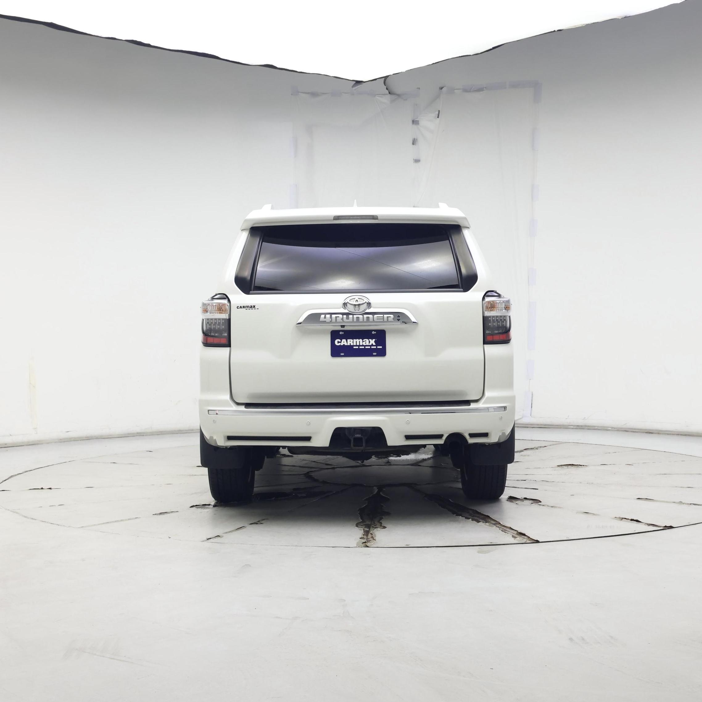Thumbnail: 2017 Toyota 4Runner - 6