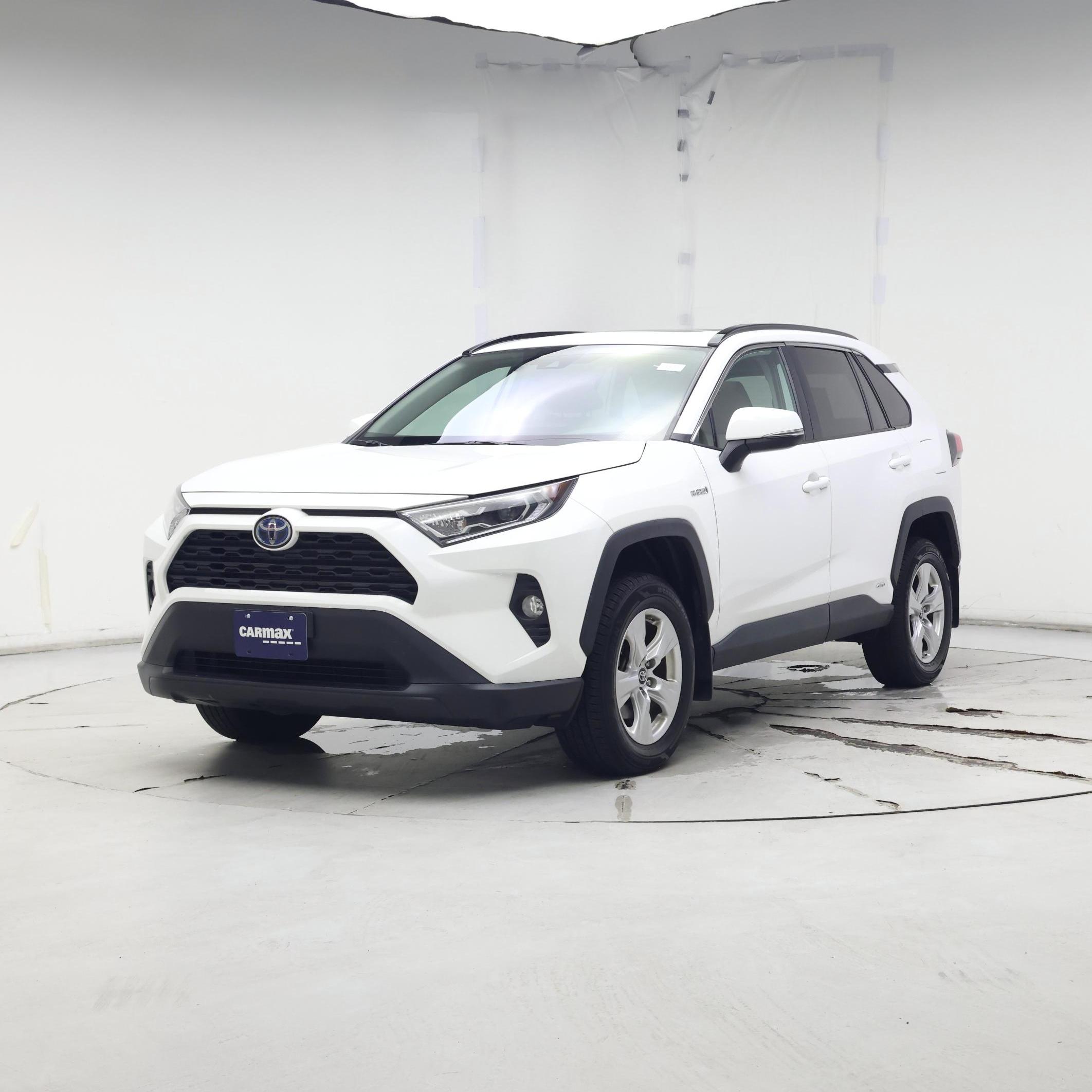 Thumbnail: 2019 Toyota RAV4 - 4