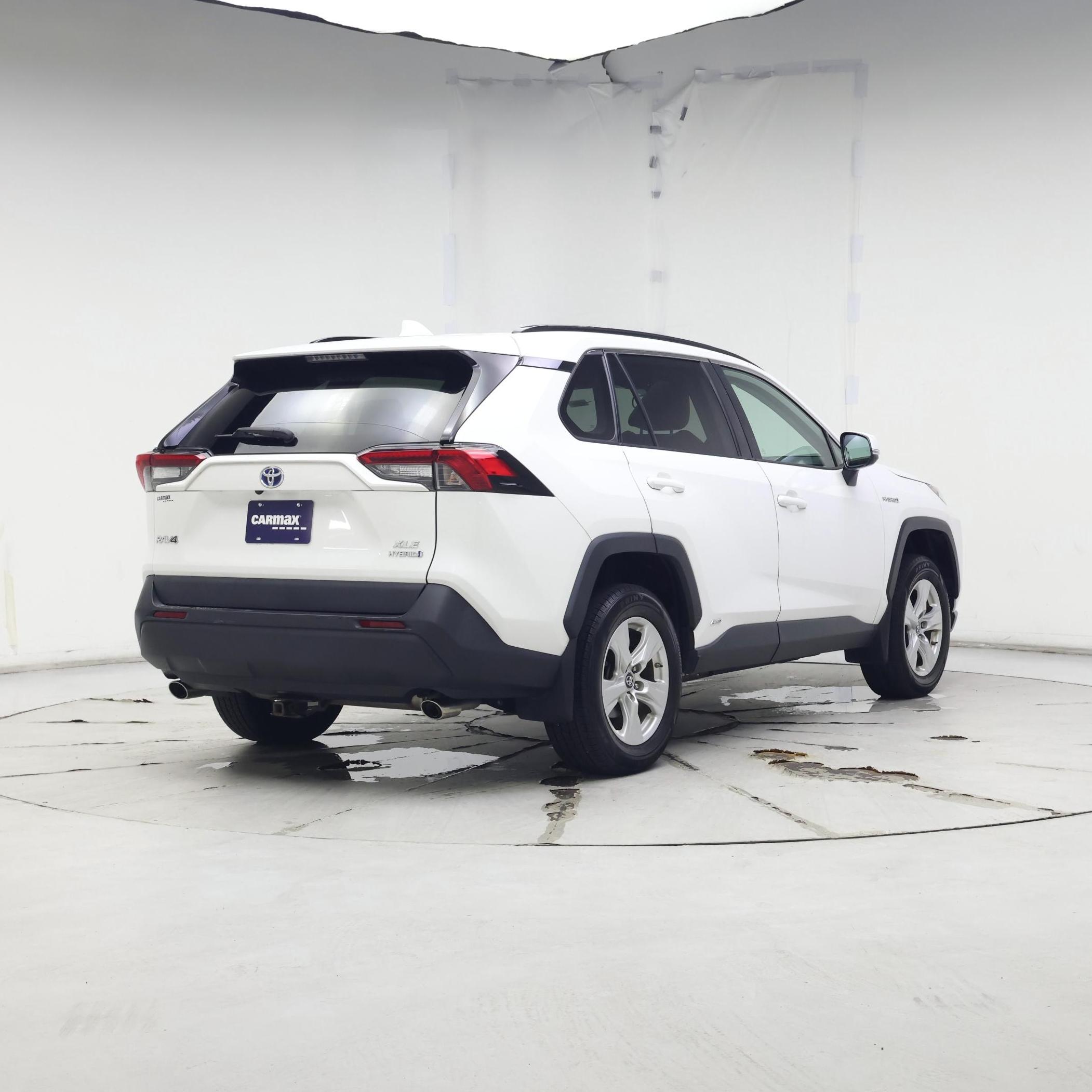 Thumbnail: 2019 Toyota RAV4 - 8