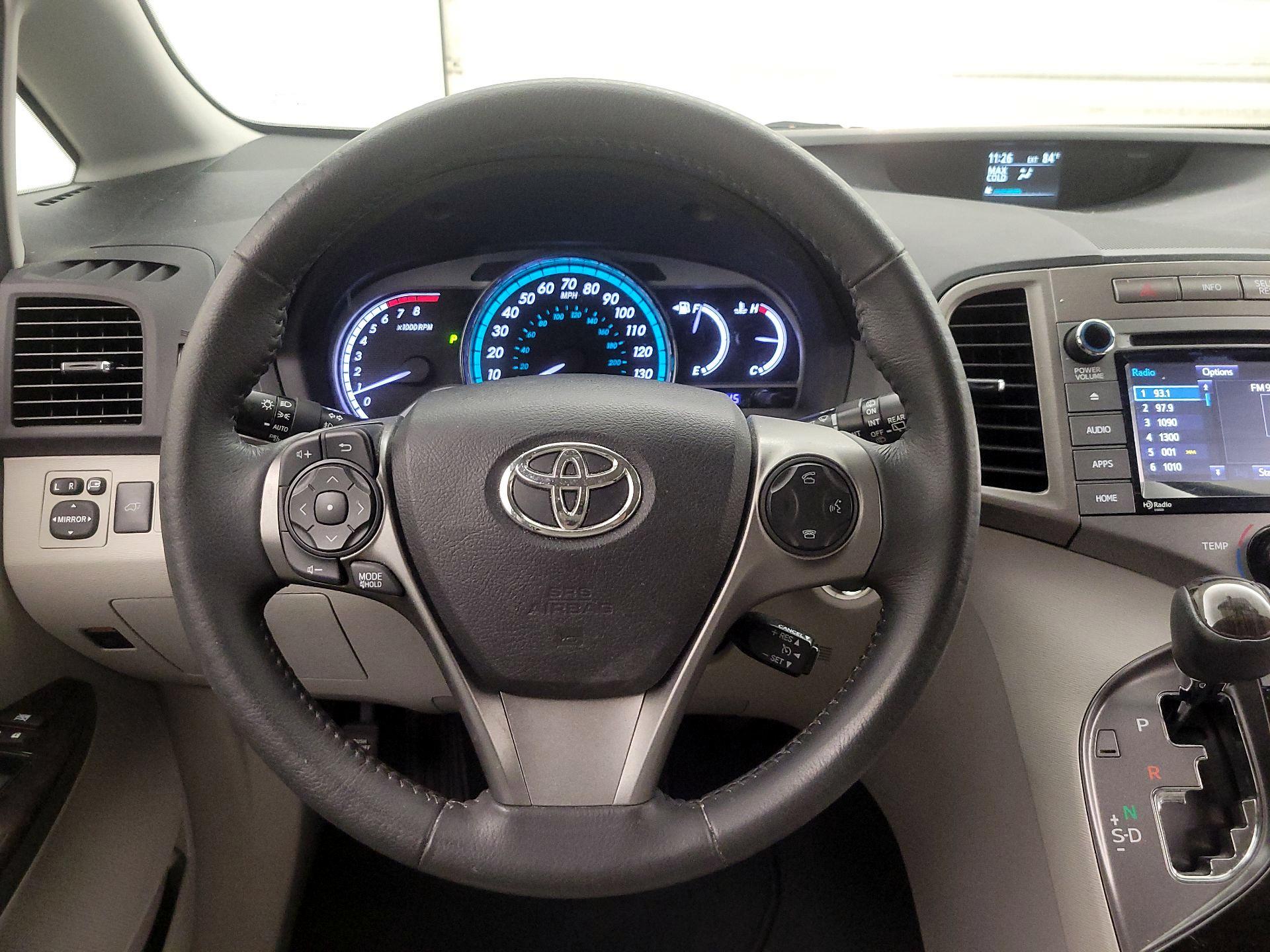 Thumbnail: 2015 Toyota Venza - 10