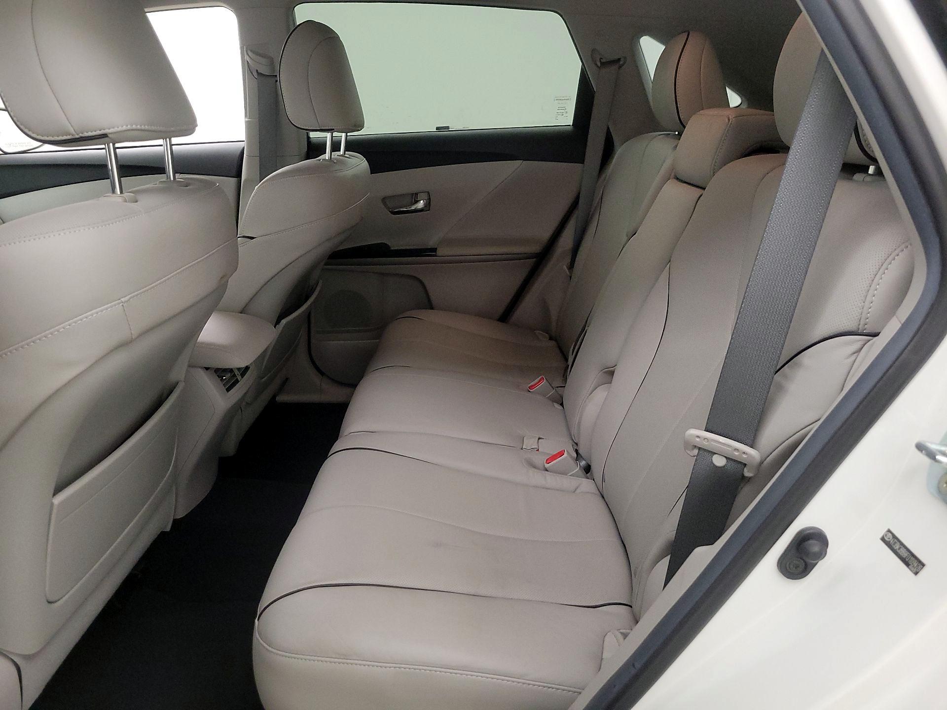 Thumbnail: 2015 Toyota Venza - 19