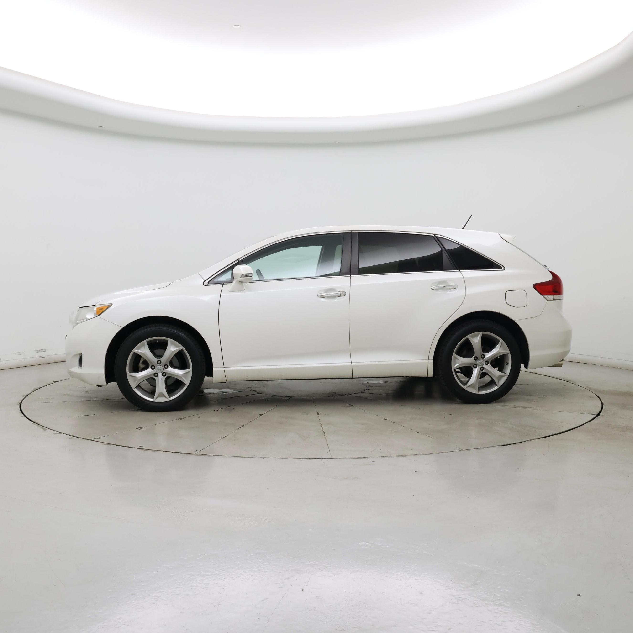 Thumbnail: 2015 Toyota Venza - 3