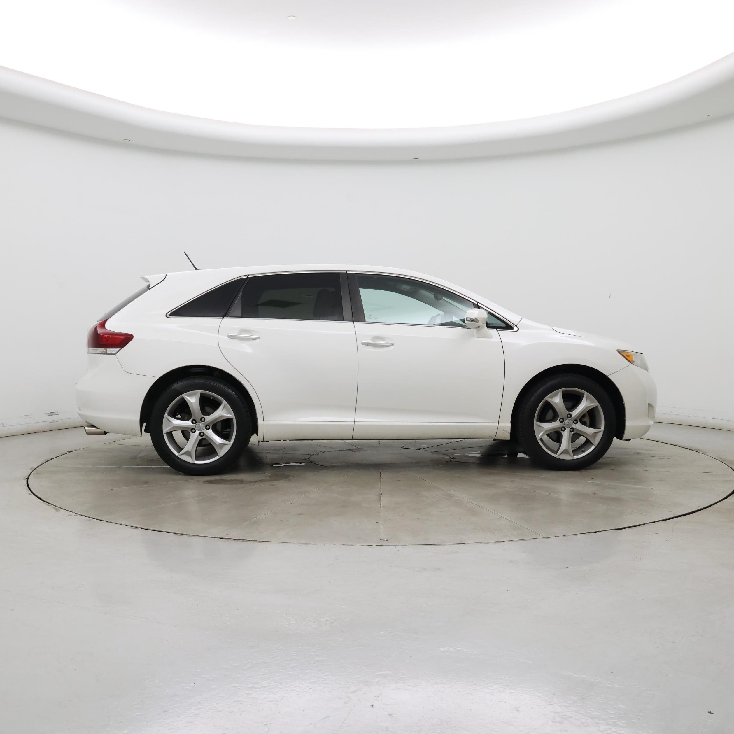 Thumbnail: 2015 Toyota Venza - 7