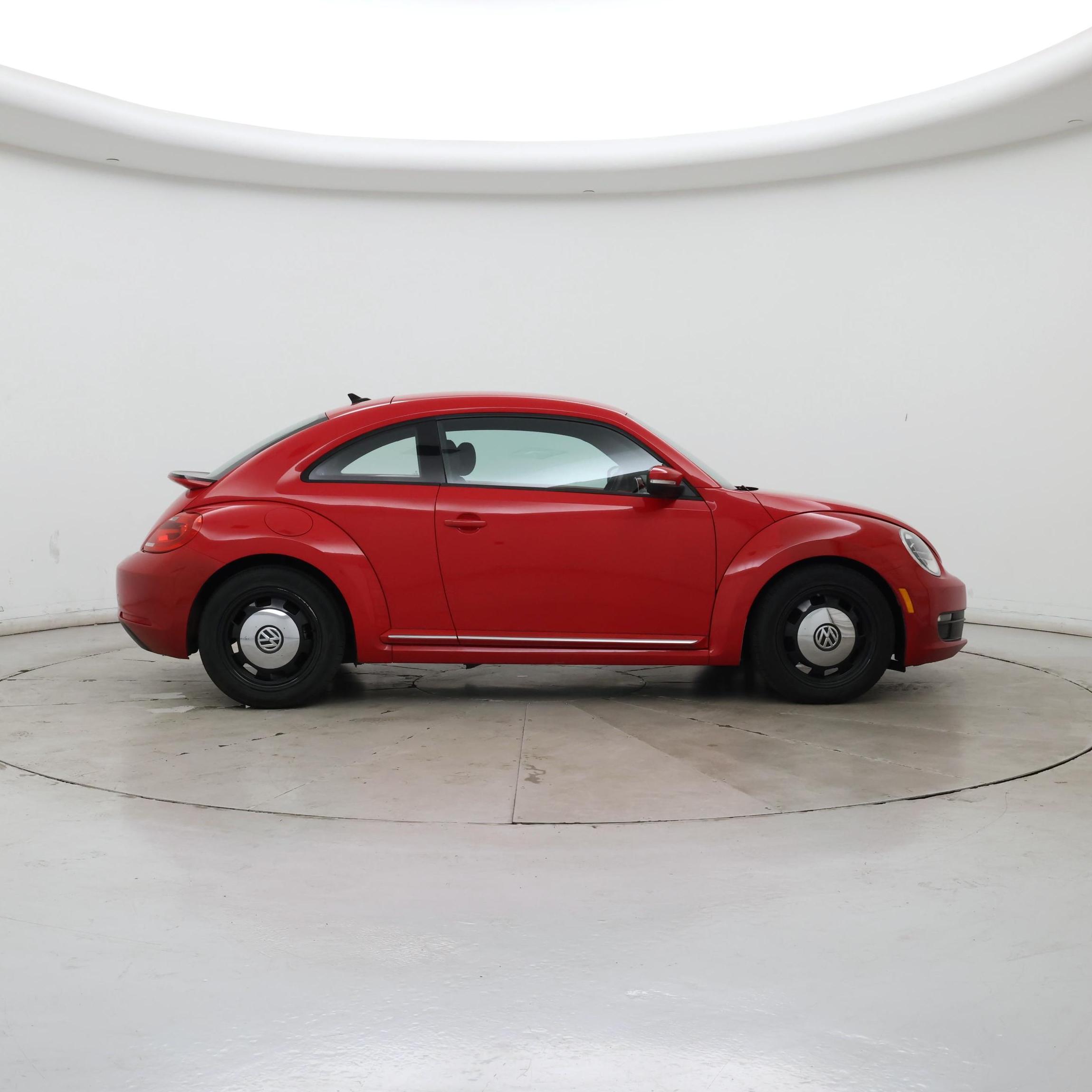 Thumbnail: 2016 Volkswagen Beetle - 7