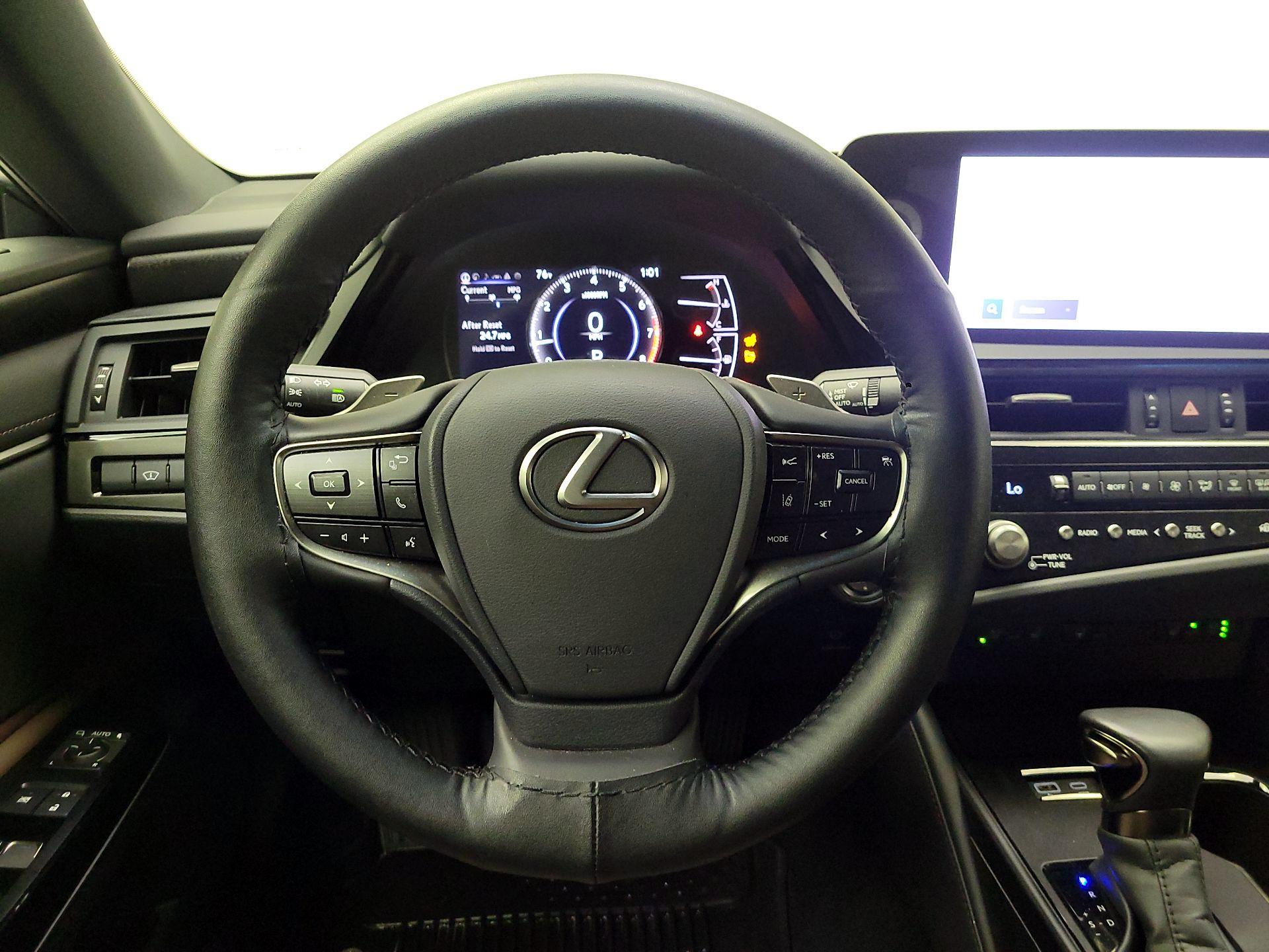 Thumbnail: 2024 Lexus ES - 10
