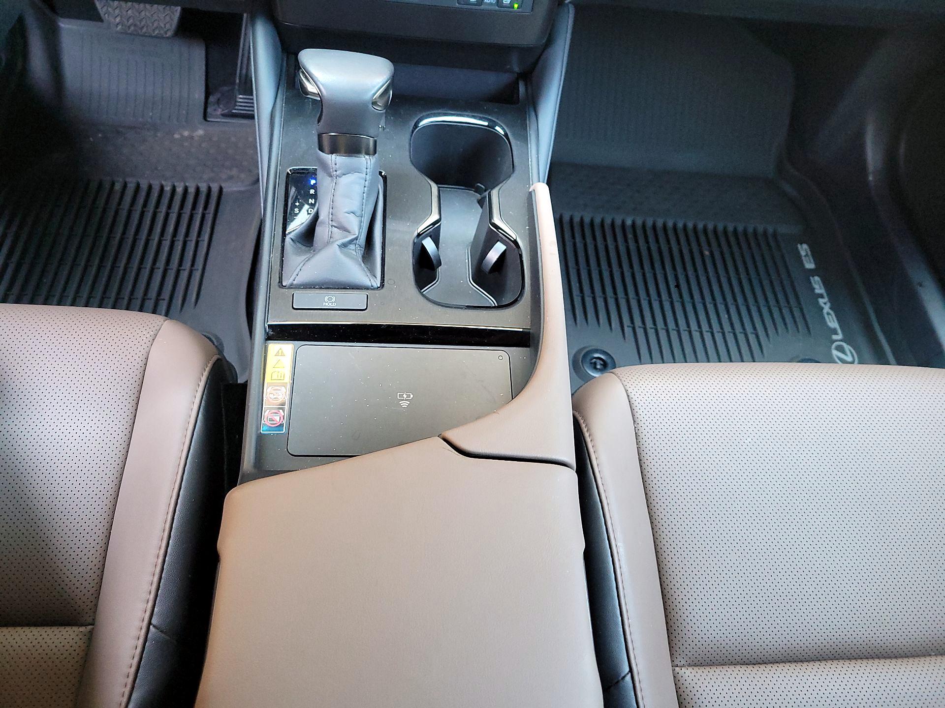 Thumbnail: 2024 Lexus ES - 17