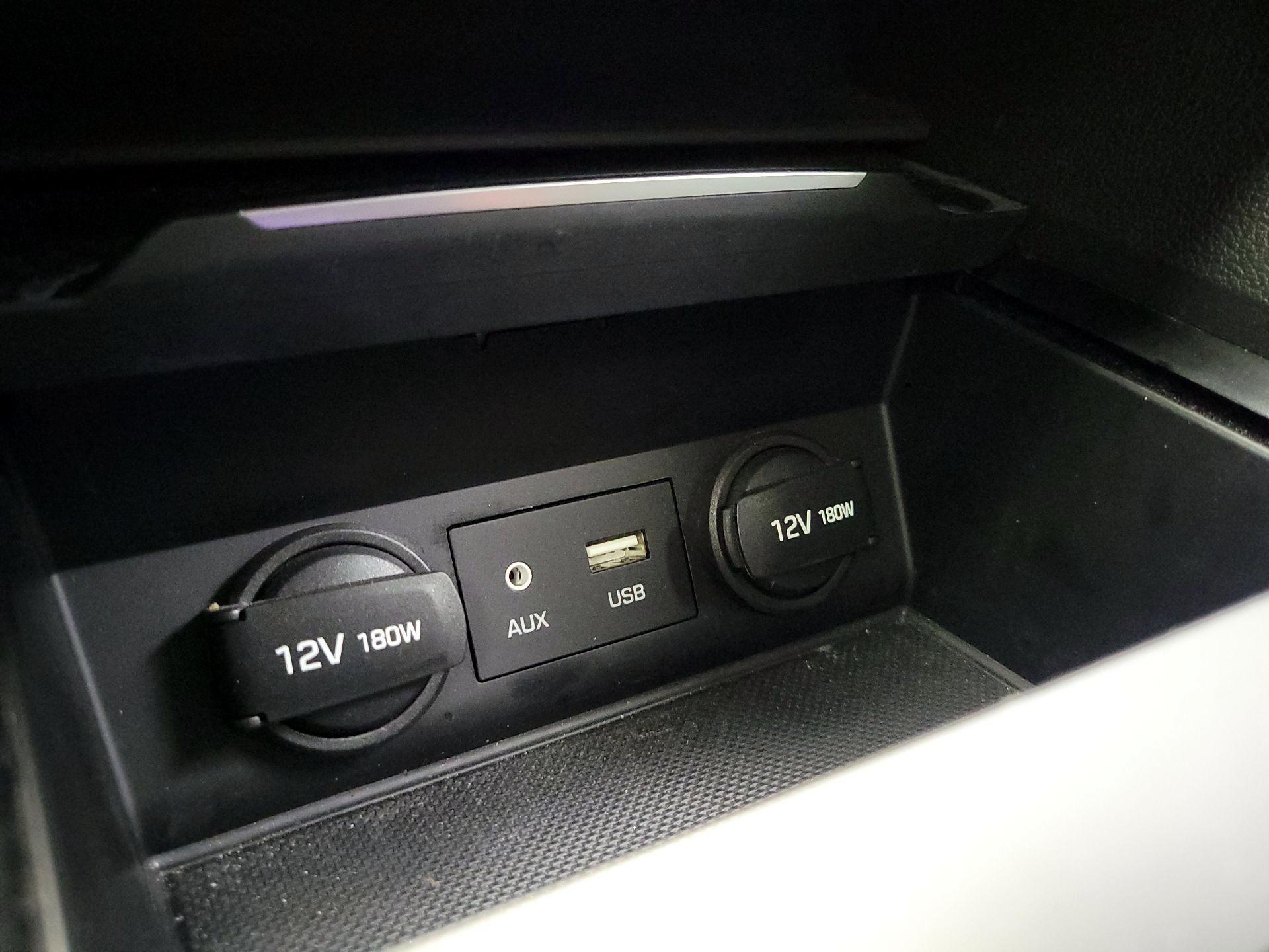 Thumbnail: 2017 Hyundai Elantra - 19