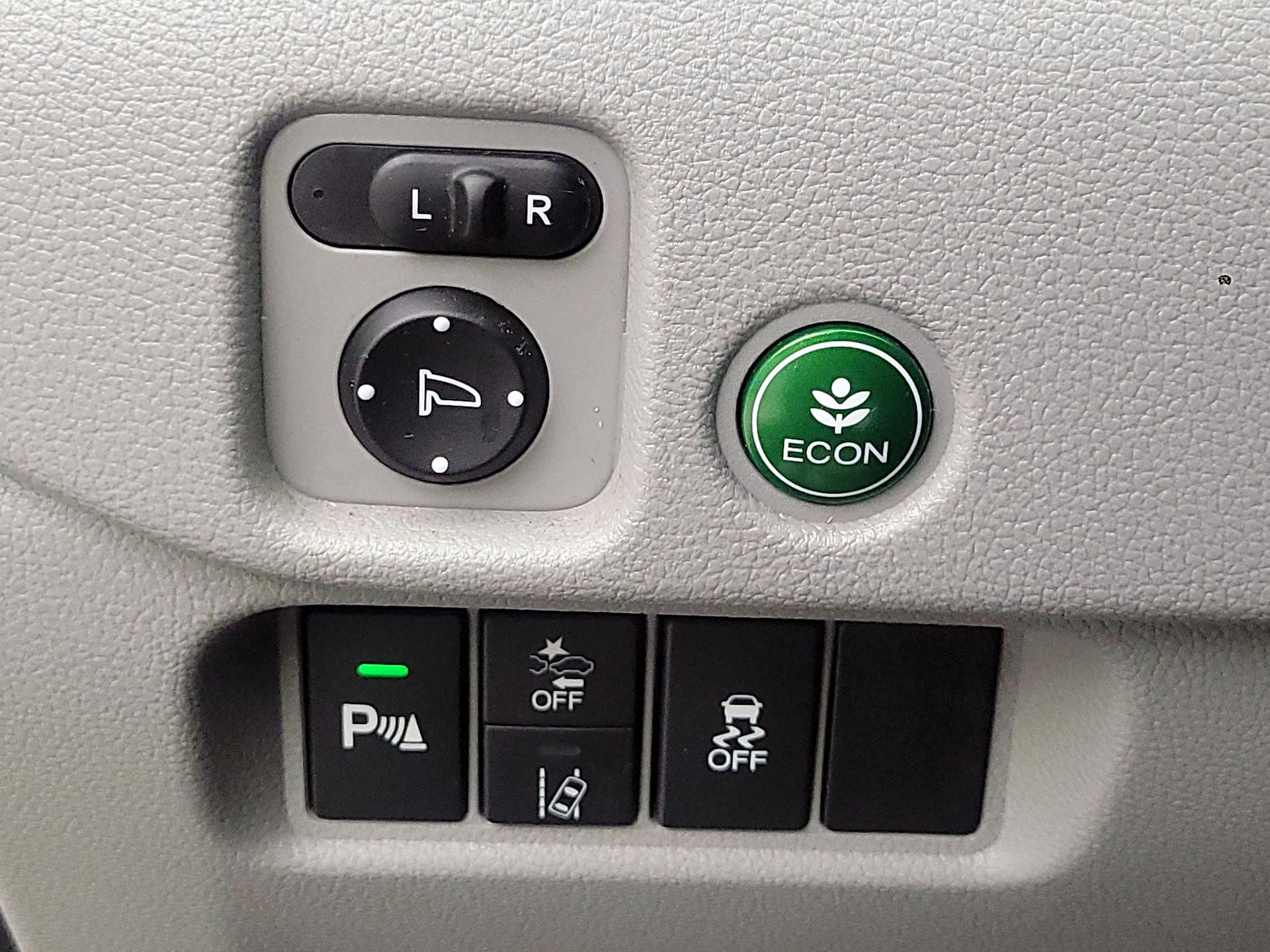 Thumbnail: 2019 Honda Pilot - 13