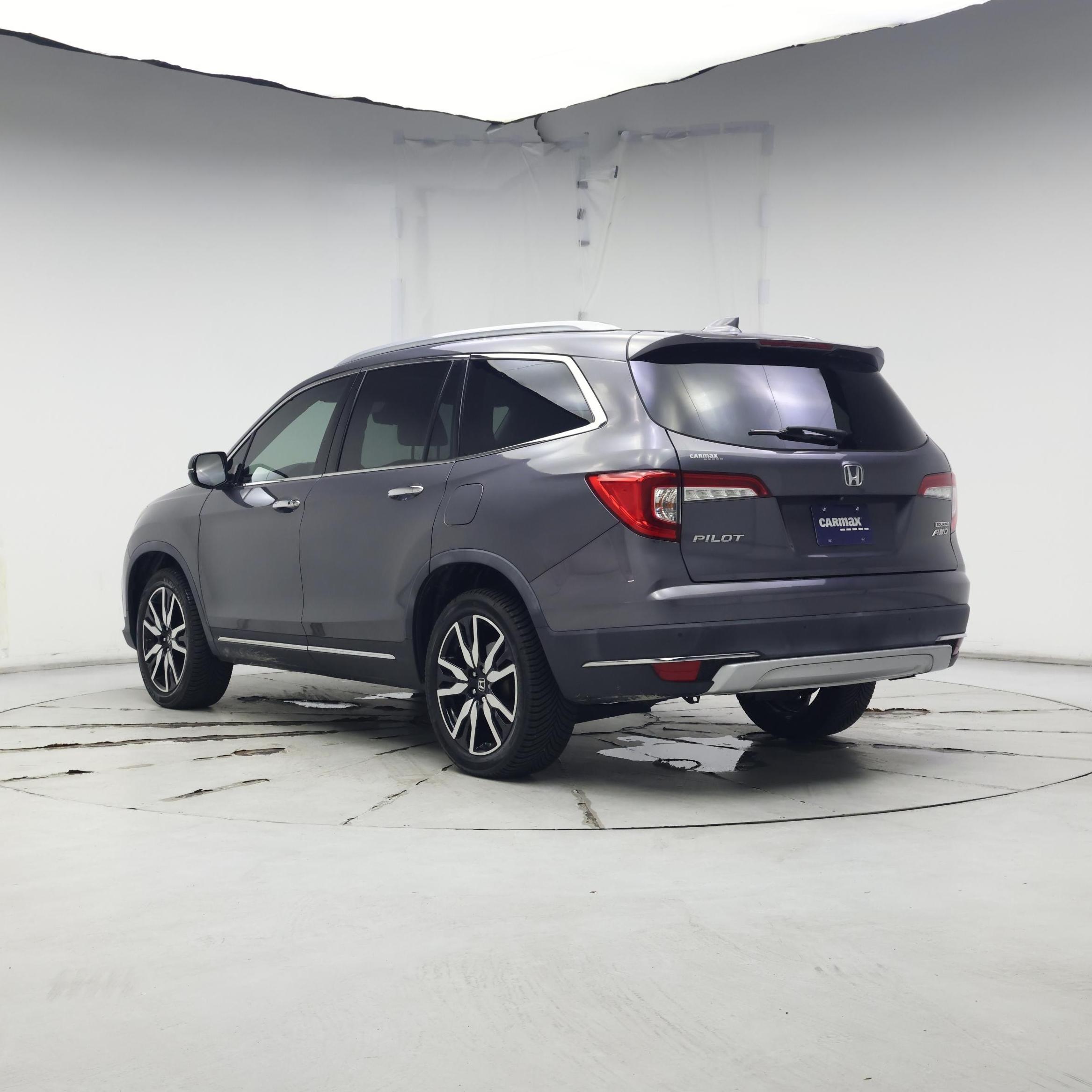 Thumbnail: 2019 Honda Pilot - 2