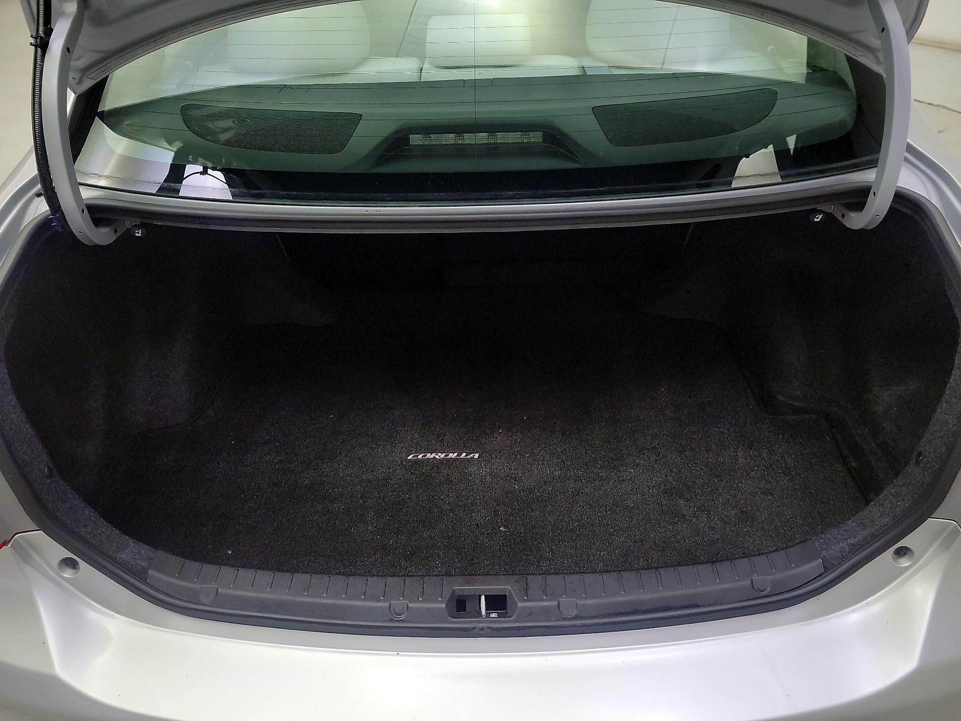 Thumbnail: 2013 Toyota Corolla - 19