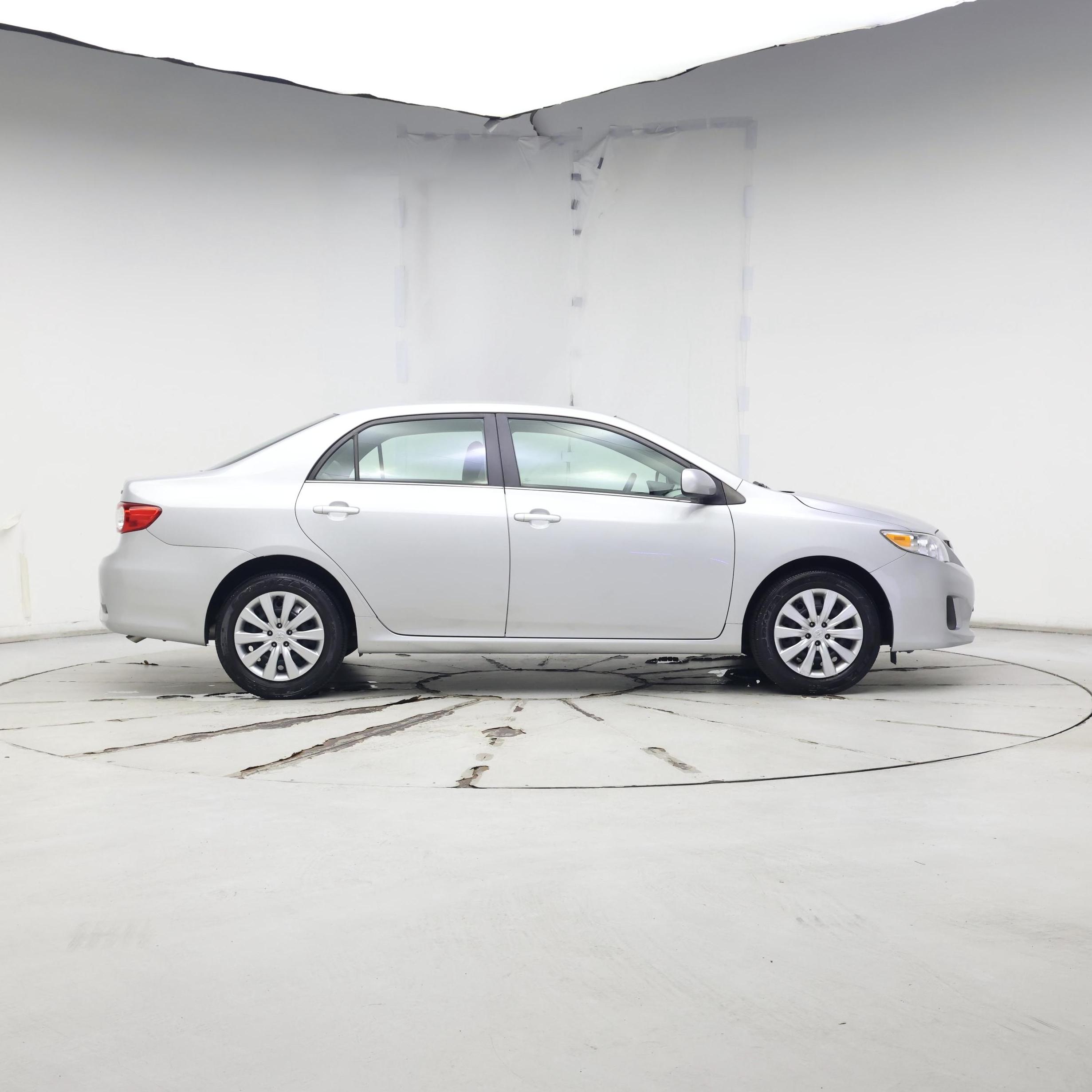 Thumbnail: 2013 Toyota Corolla - 7