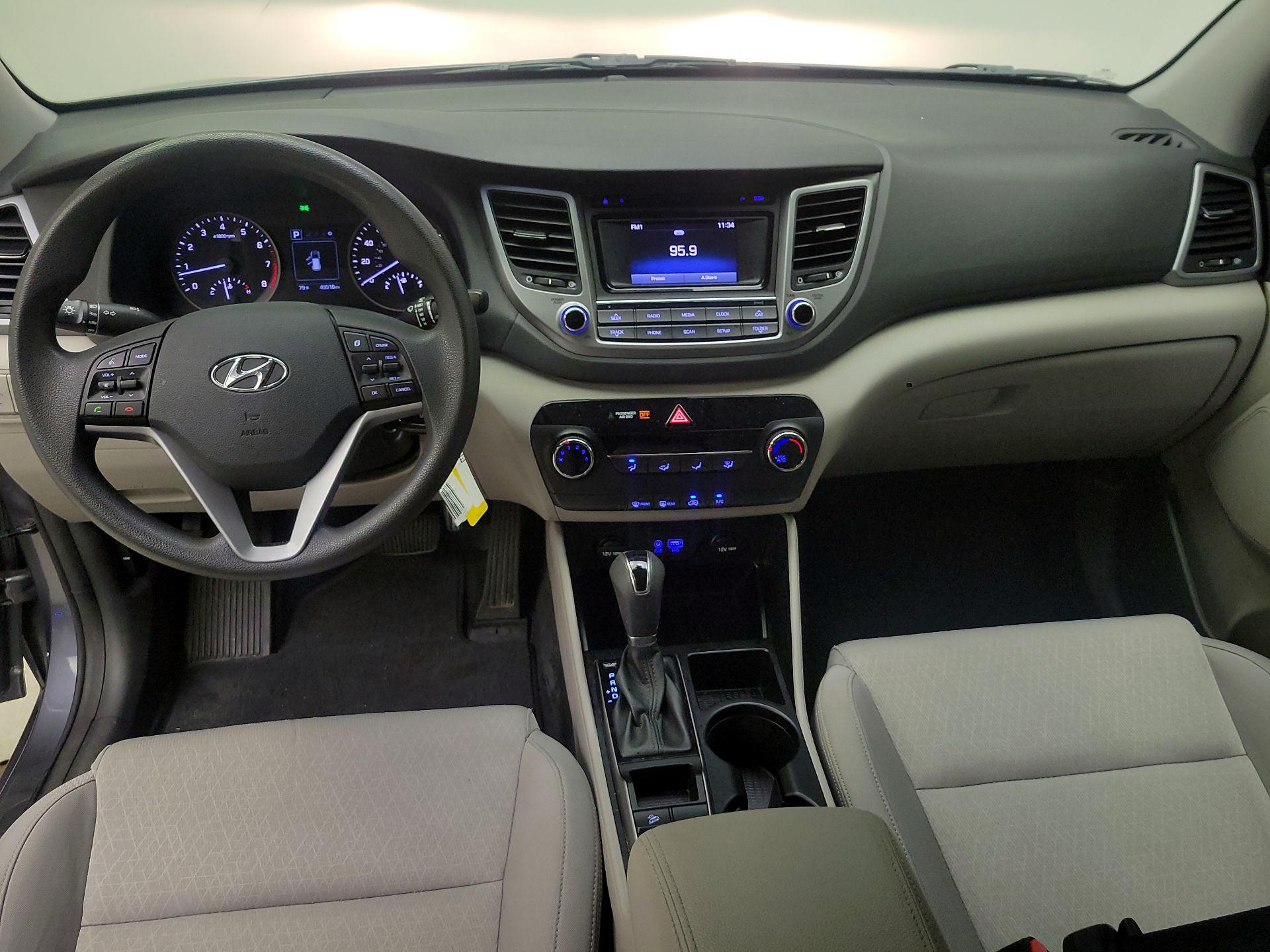 Thumbnail: 2017 Hyundai Tucson - 9