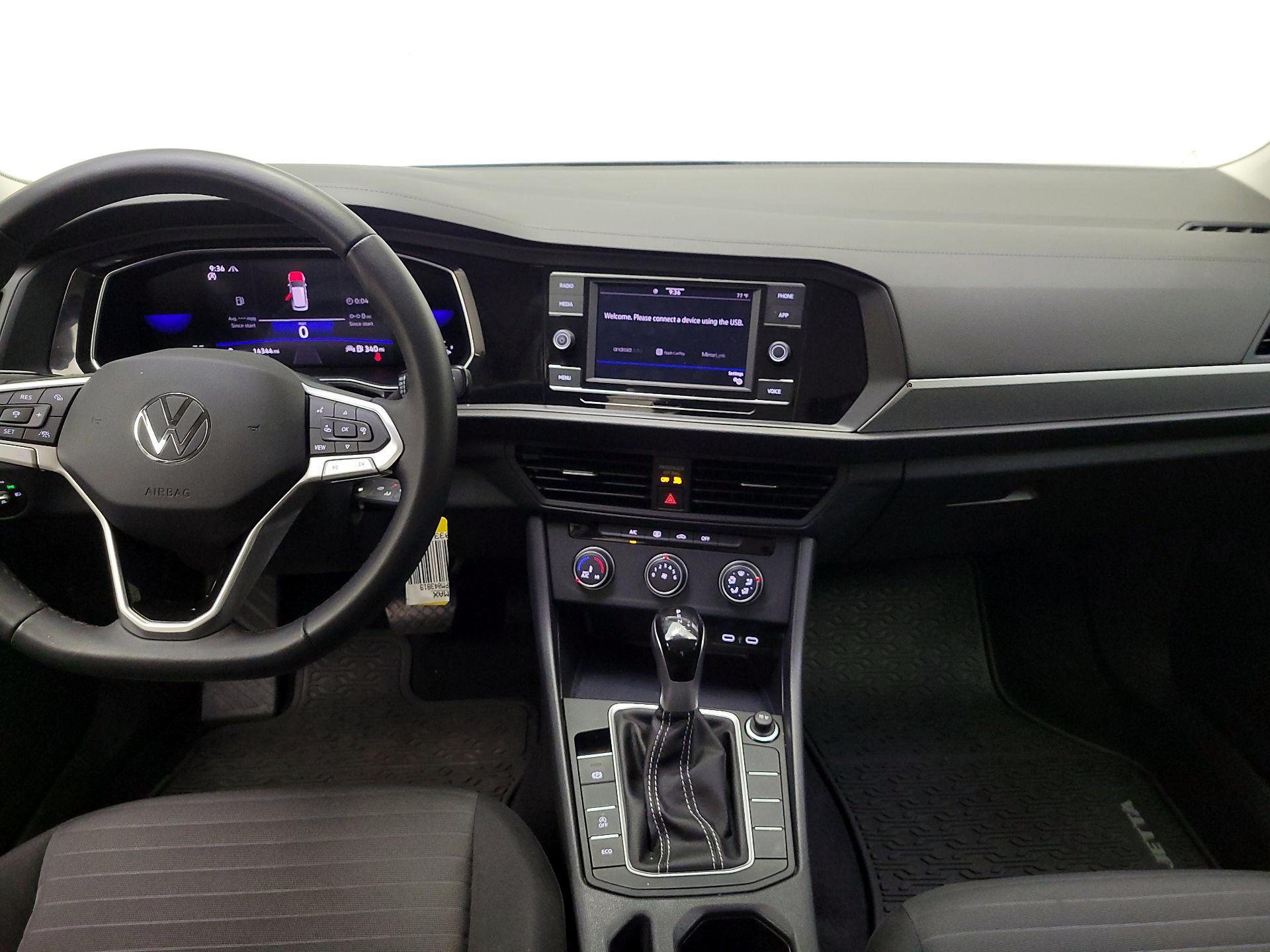 Thumbnail: 2023 Volkswagen Jetta - 9