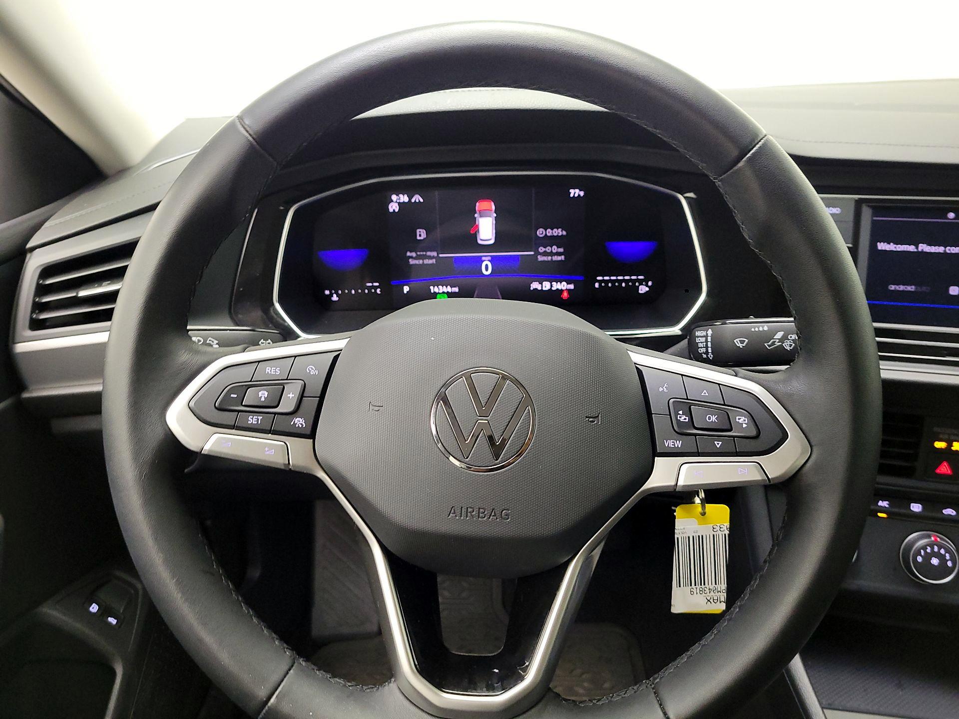 Thumbnail: 2023 Volkswagen Jetta - 10