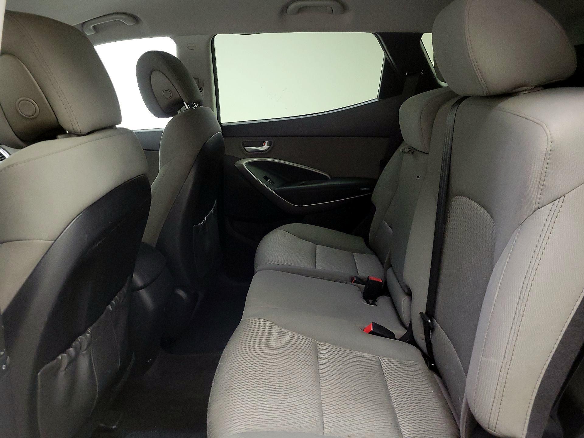 Thumbnail: 2016 Hyundai Santa Fe - 18