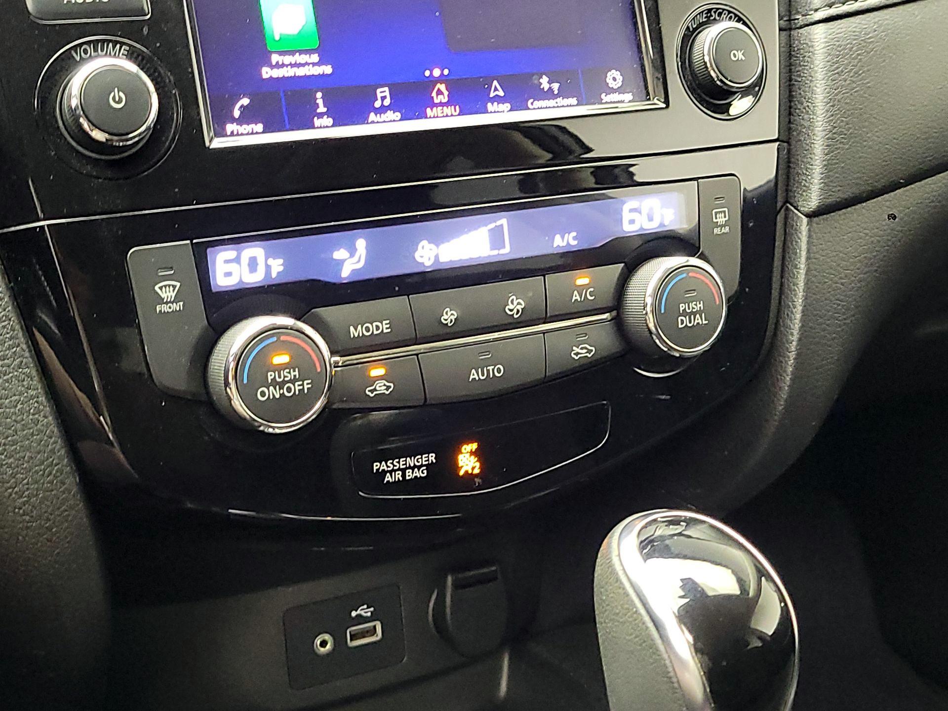 Thumbnail: 2019 Nissan Rogue - 16