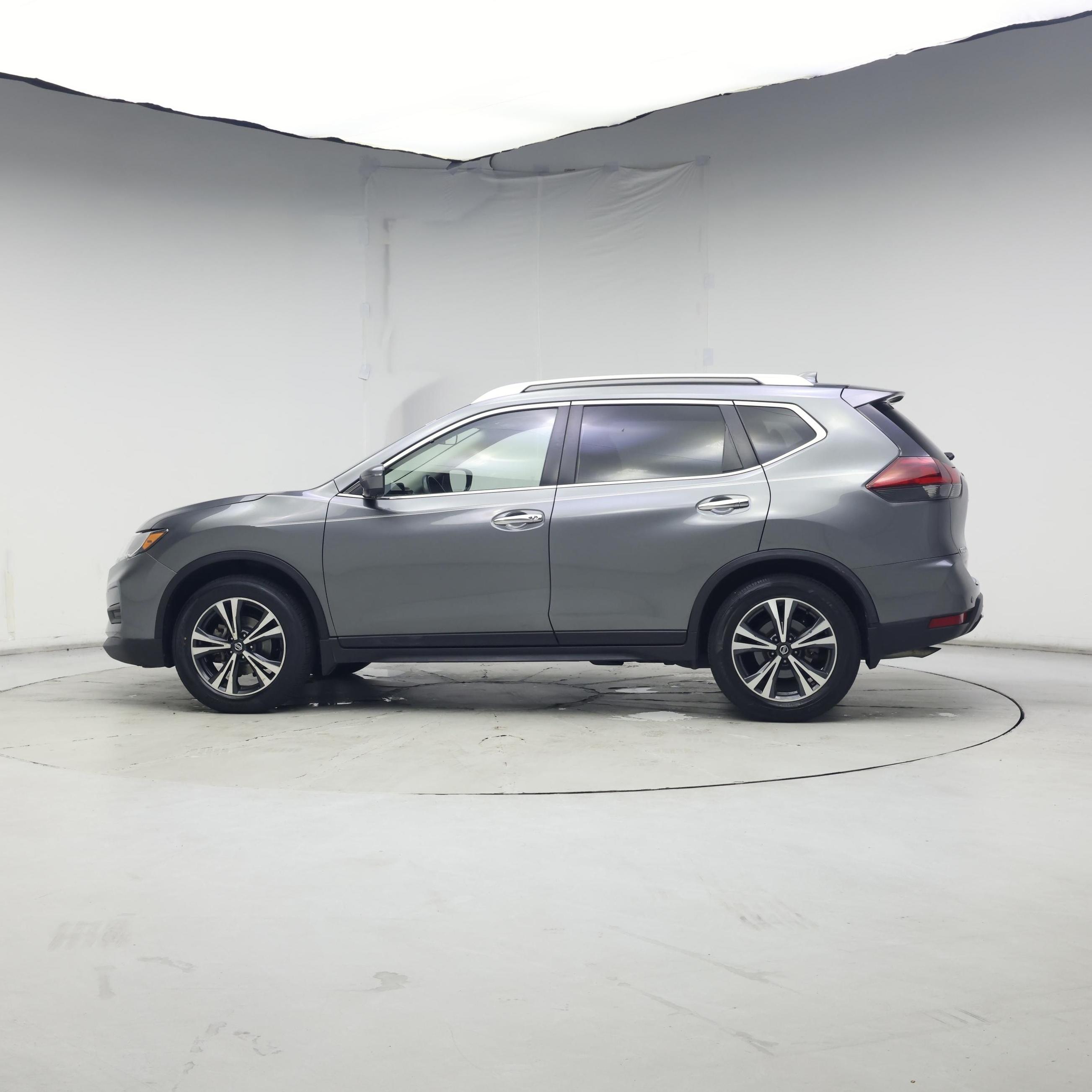 Thumbnail: 2019 Nissan Rogue - 3