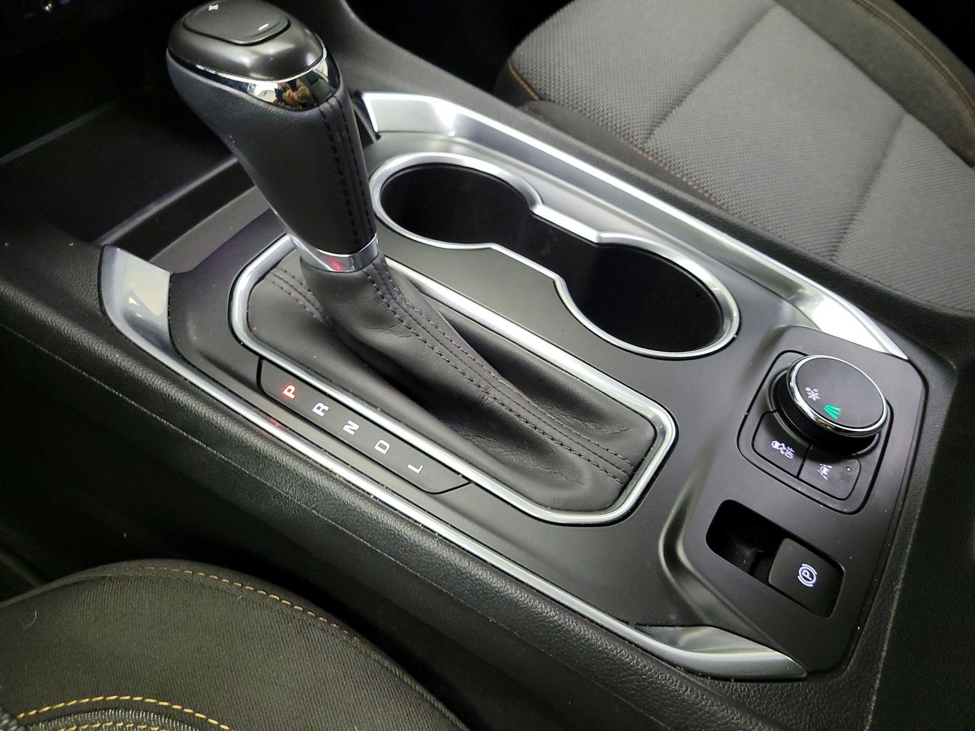 Thumbnail: 2020 Chevrolet Traverse - 18