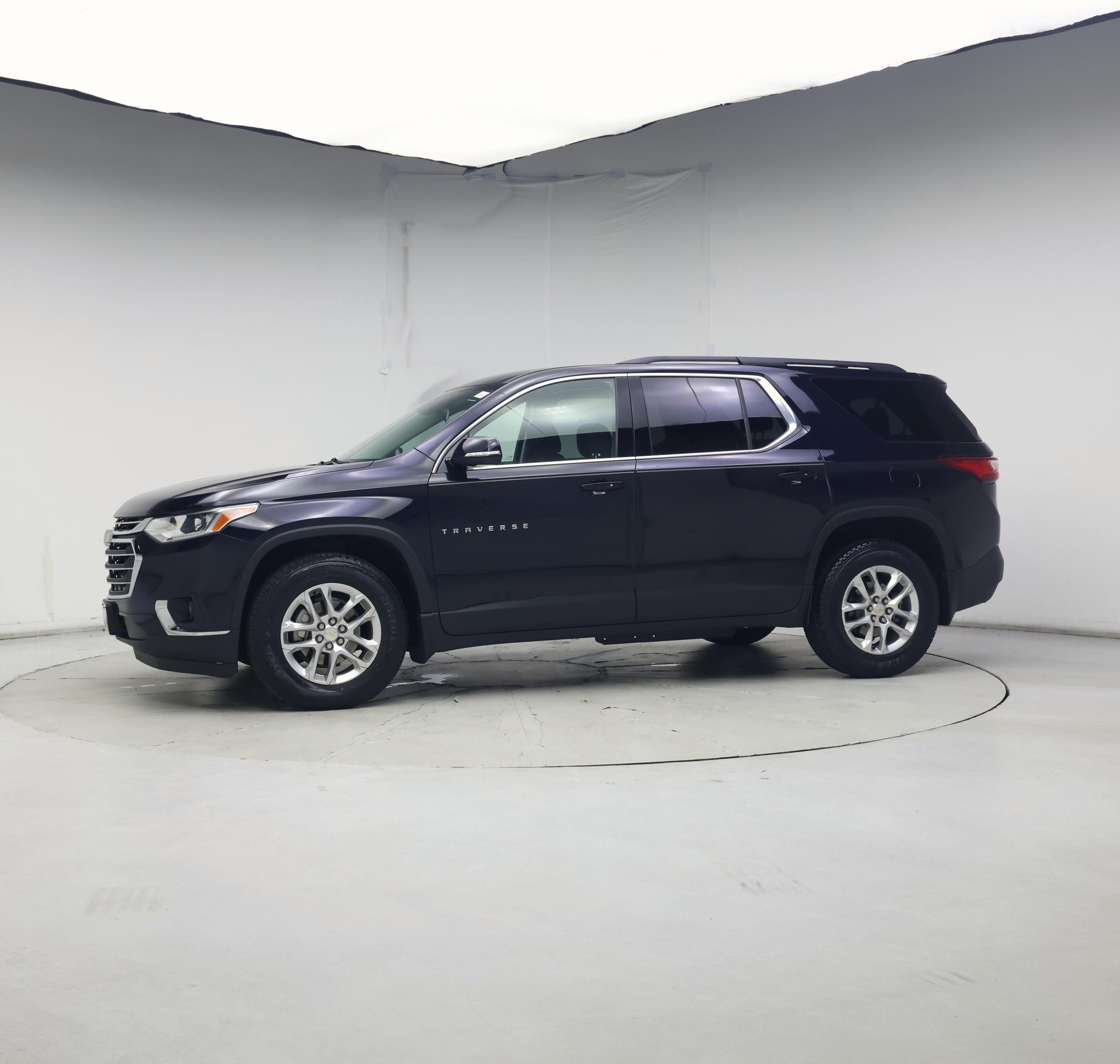 Thumbnail: 2020 Chevrolet Traverse - 3