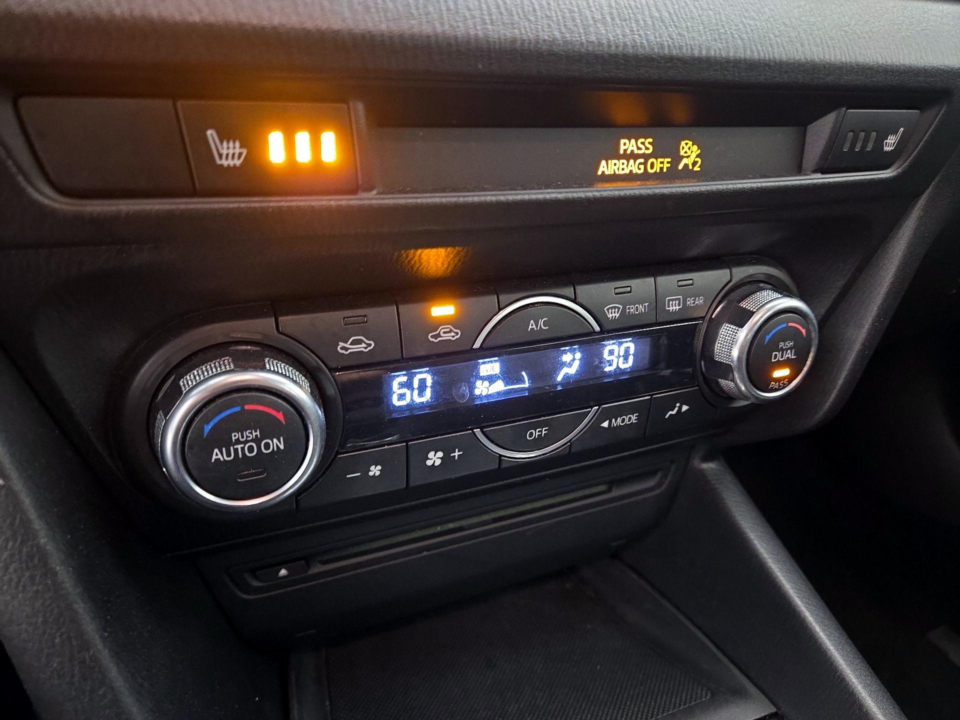 Thumbnail: 2014 Mazda Mazda3 - 17