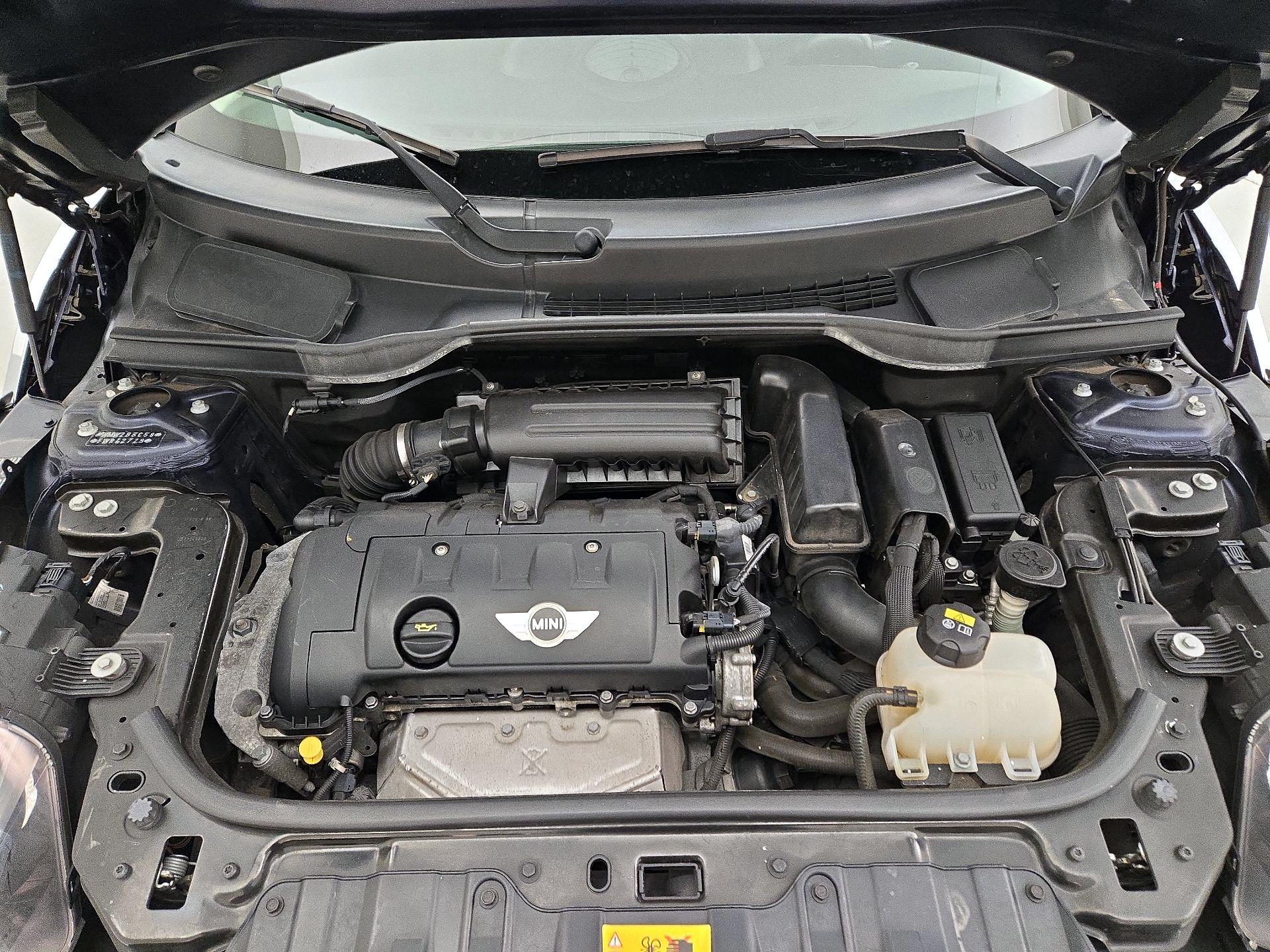 Thumbnail: 2015 MINI Cooper Countryman - 19