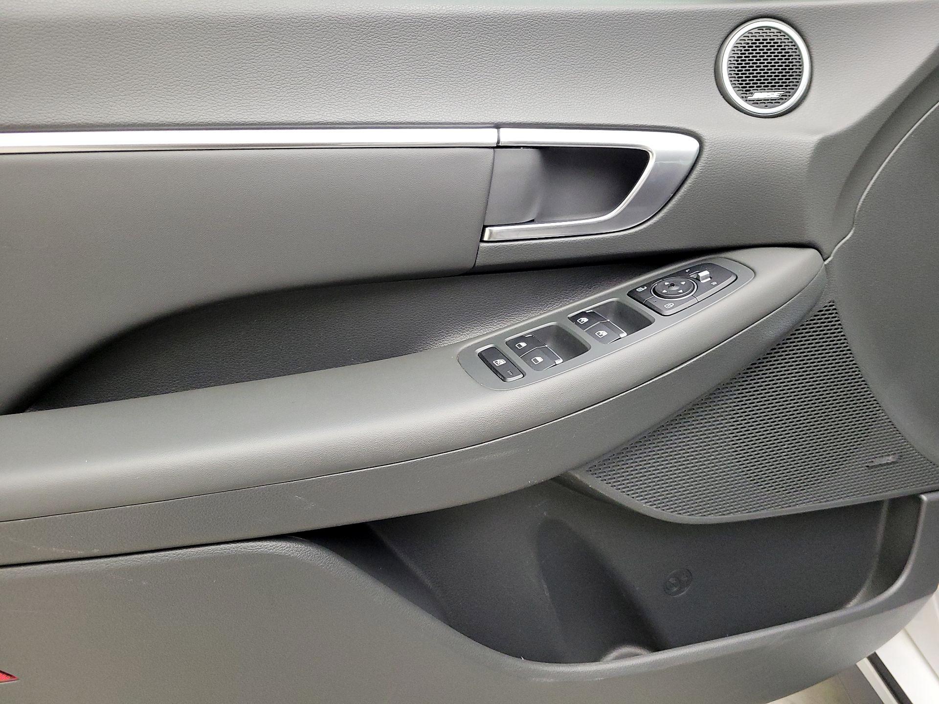 Thumbnail: 2023 Hyundai Sonata - 12