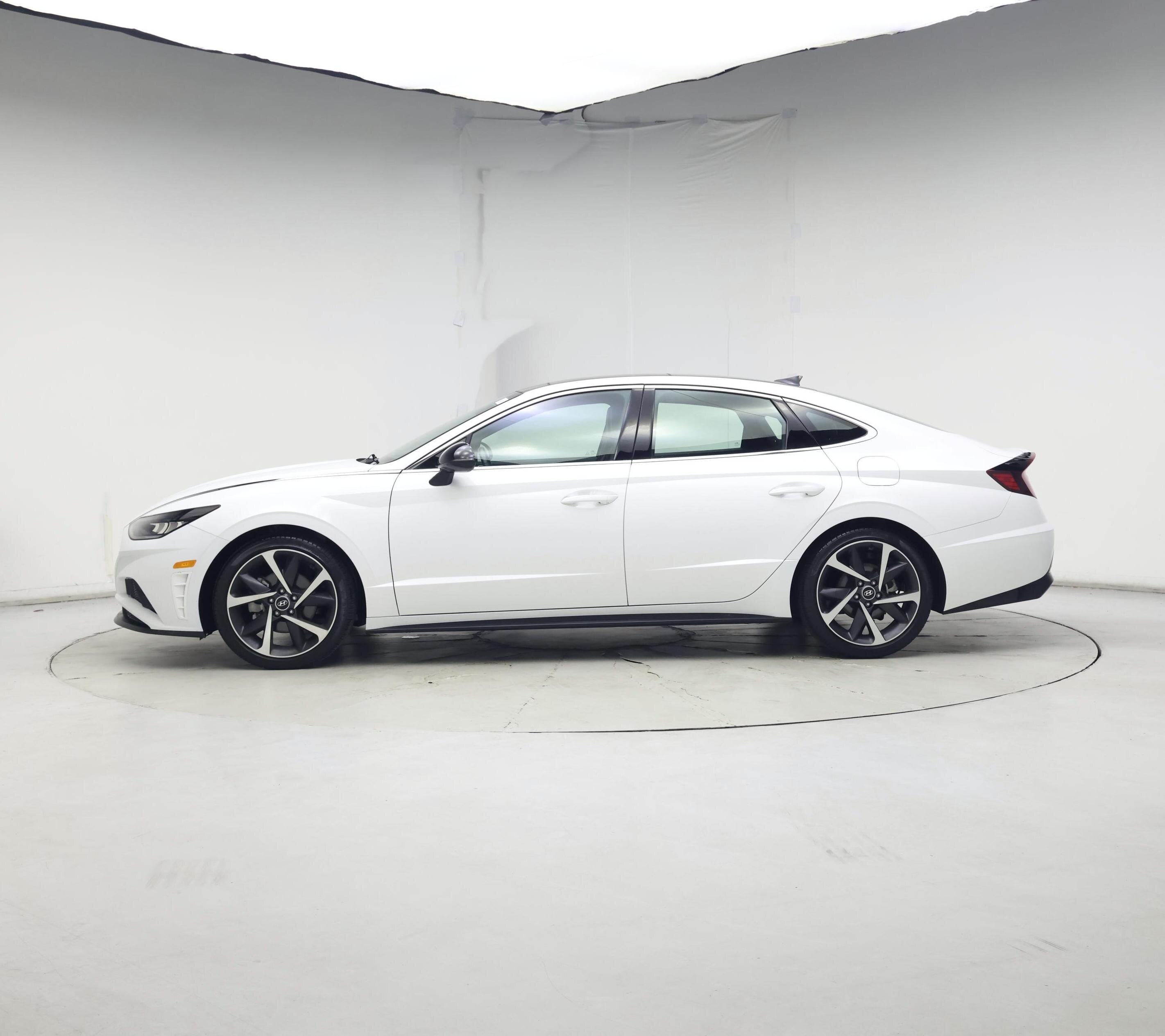 Thumbnail: 2023 Hyundai Sonata - 3