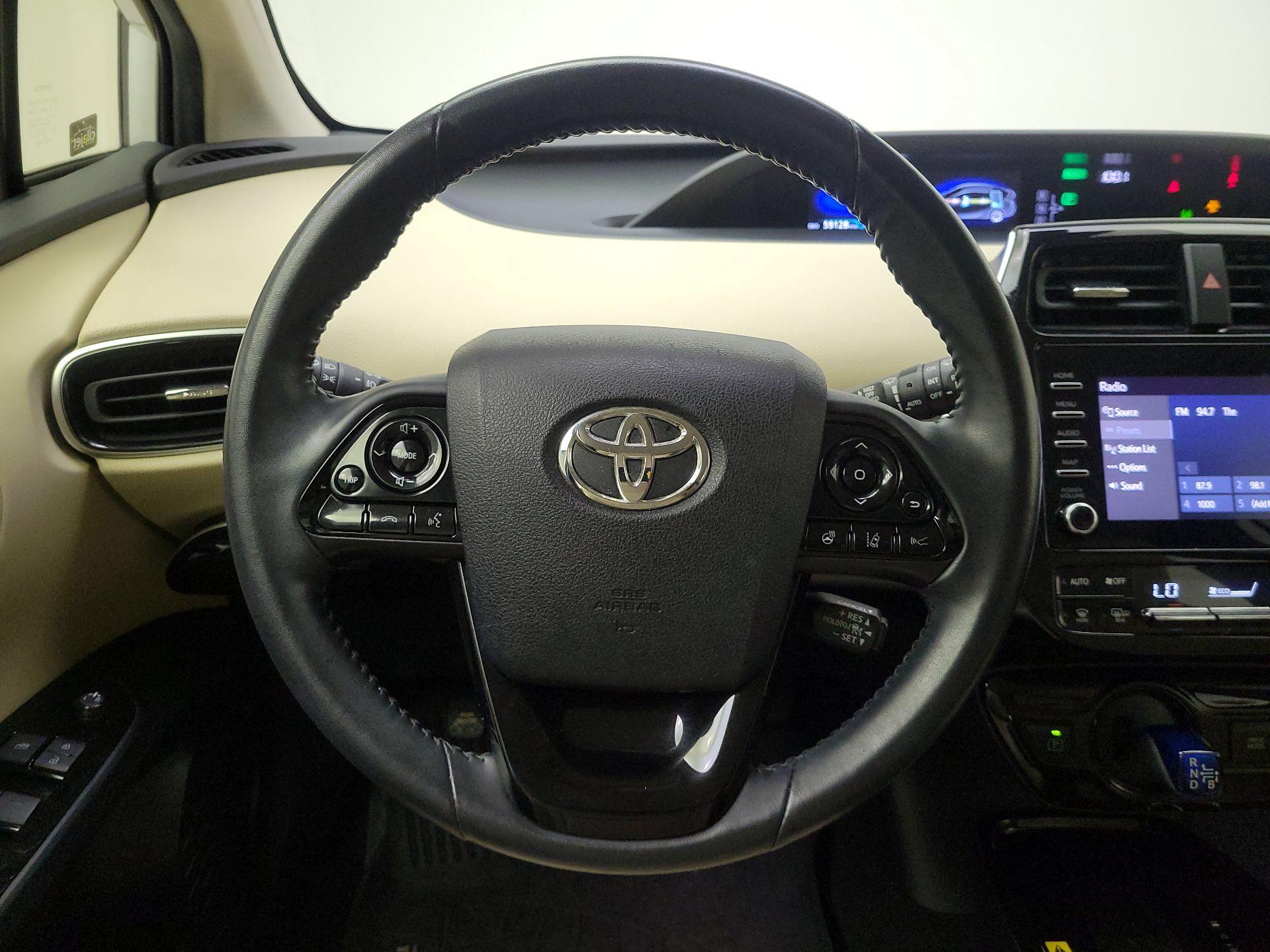 Thumbnail: 2020 Toyota Prius - 10