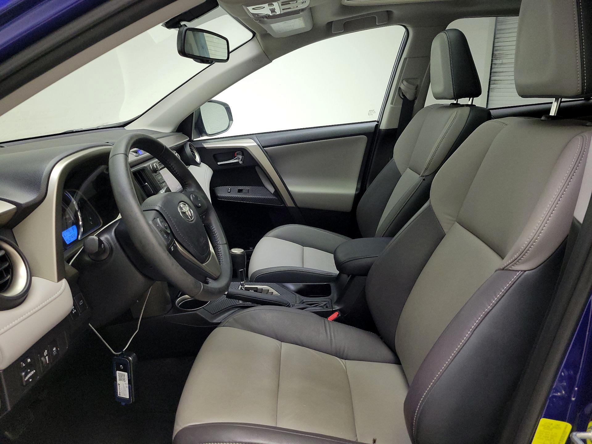 Thumbnail: 2015 Toyota RAV4 - 11