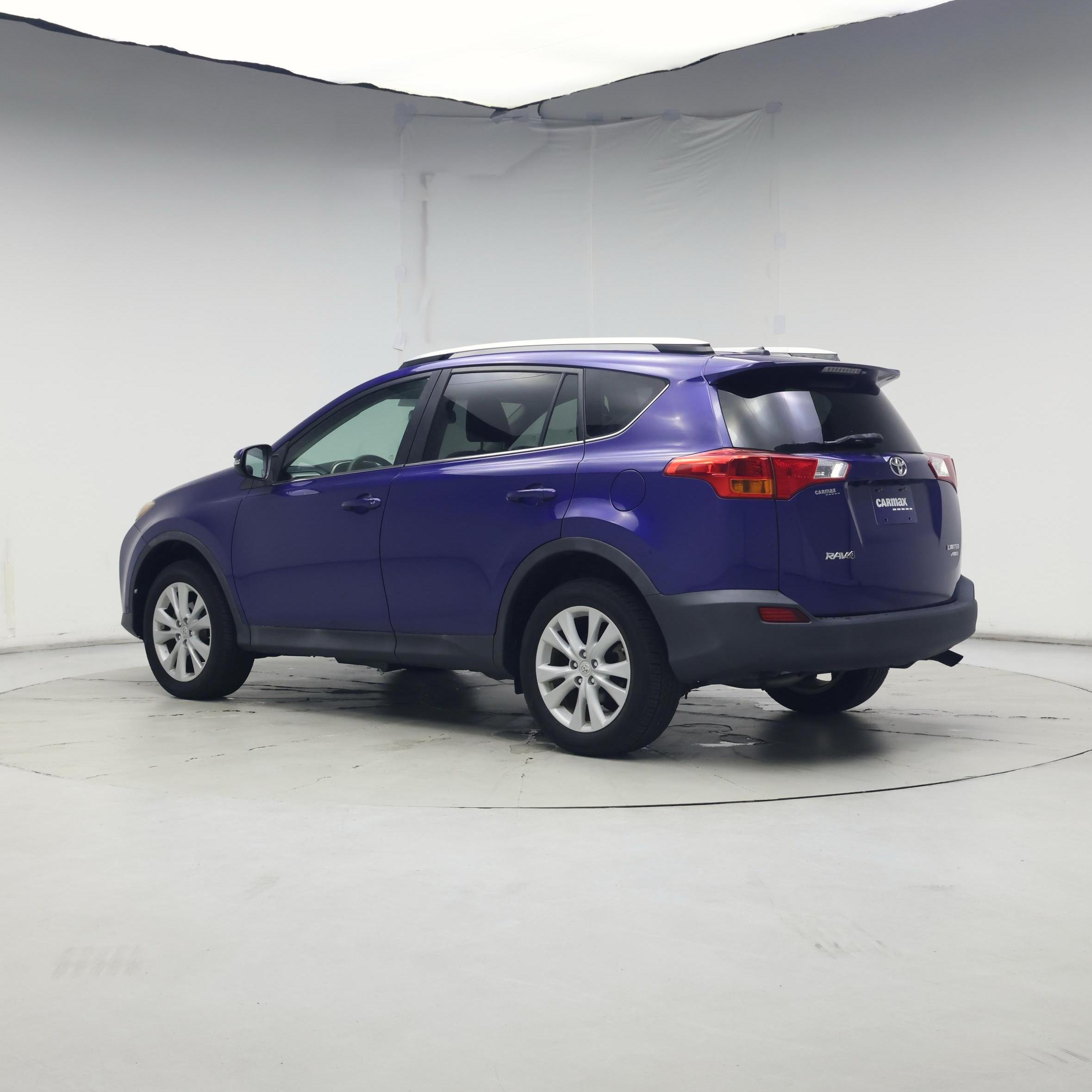Thumbnail: 2015 Toyota RAV4 - 2