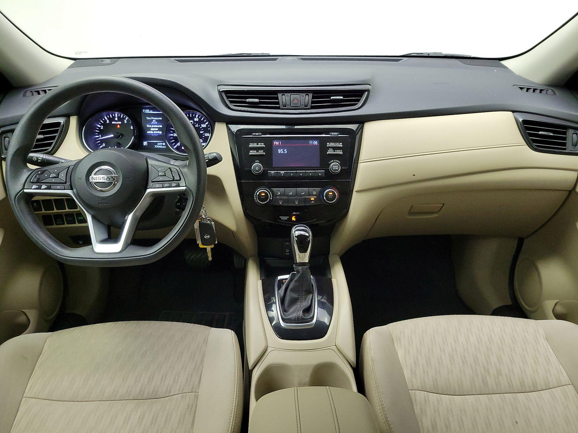 Thumbnail: 2017 Nissan Rogue - 9