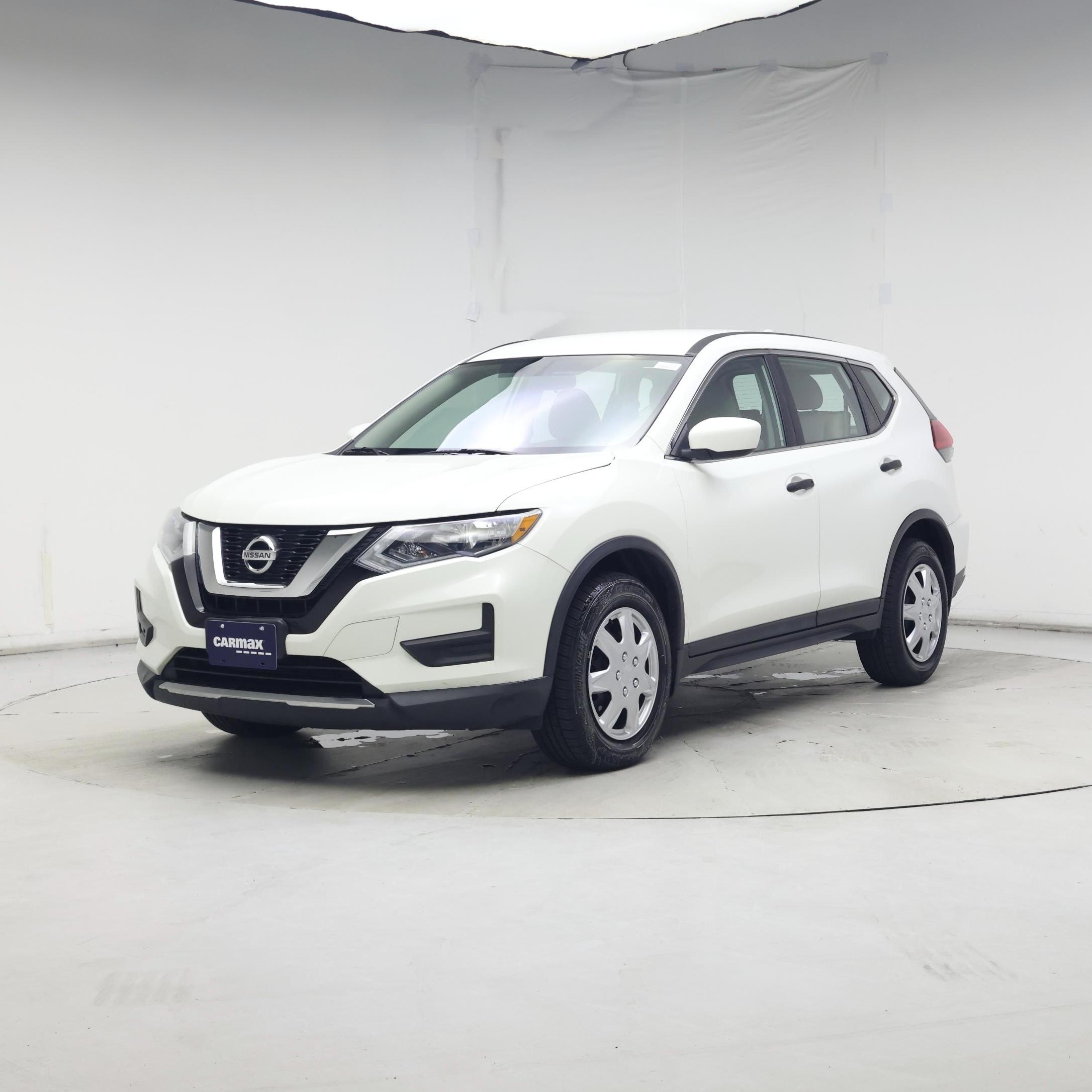 Thumbnail: 2017 Nissan Rogue - 4