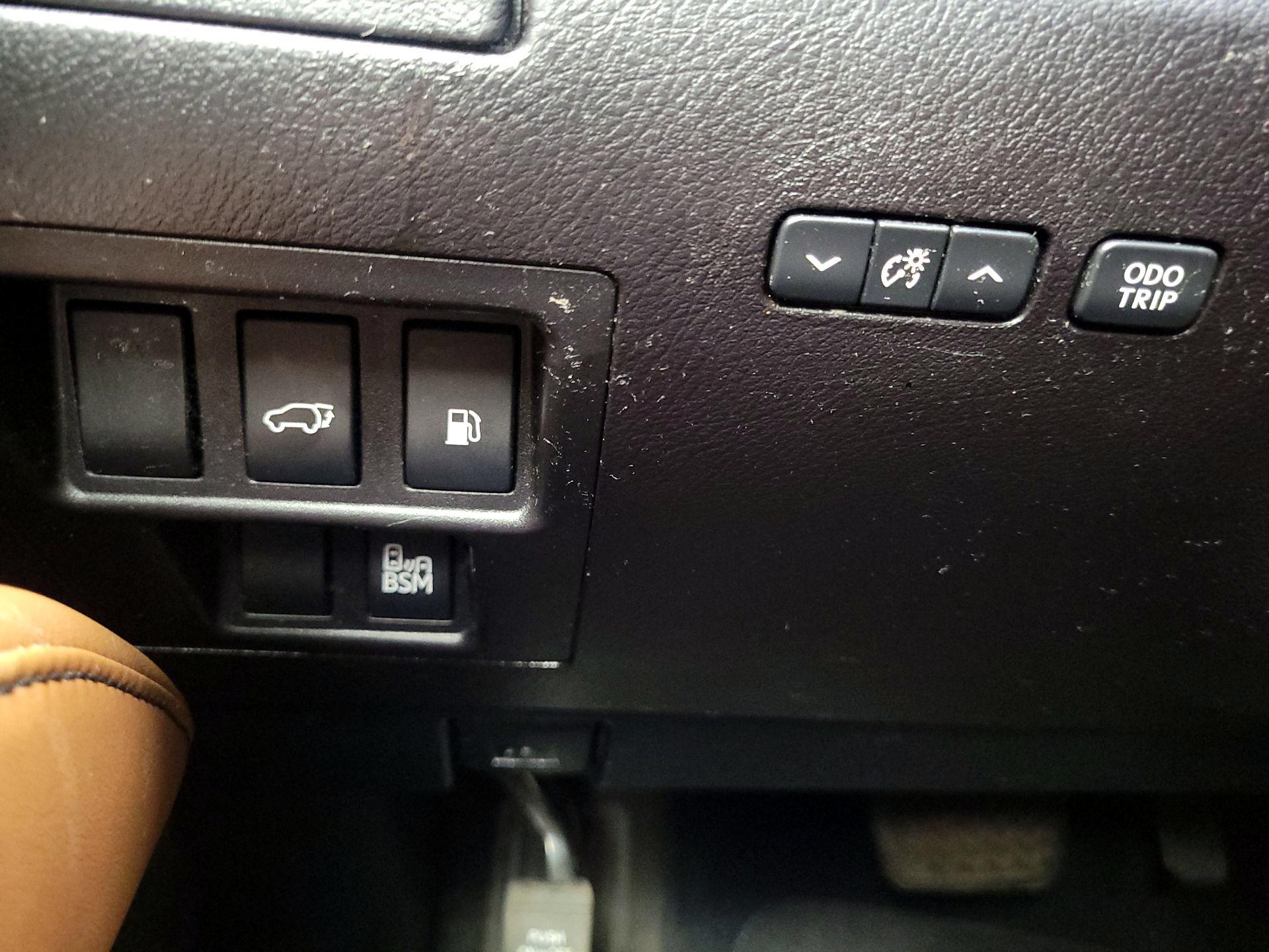 Thumbnail: 2015 Lexus RX - 13