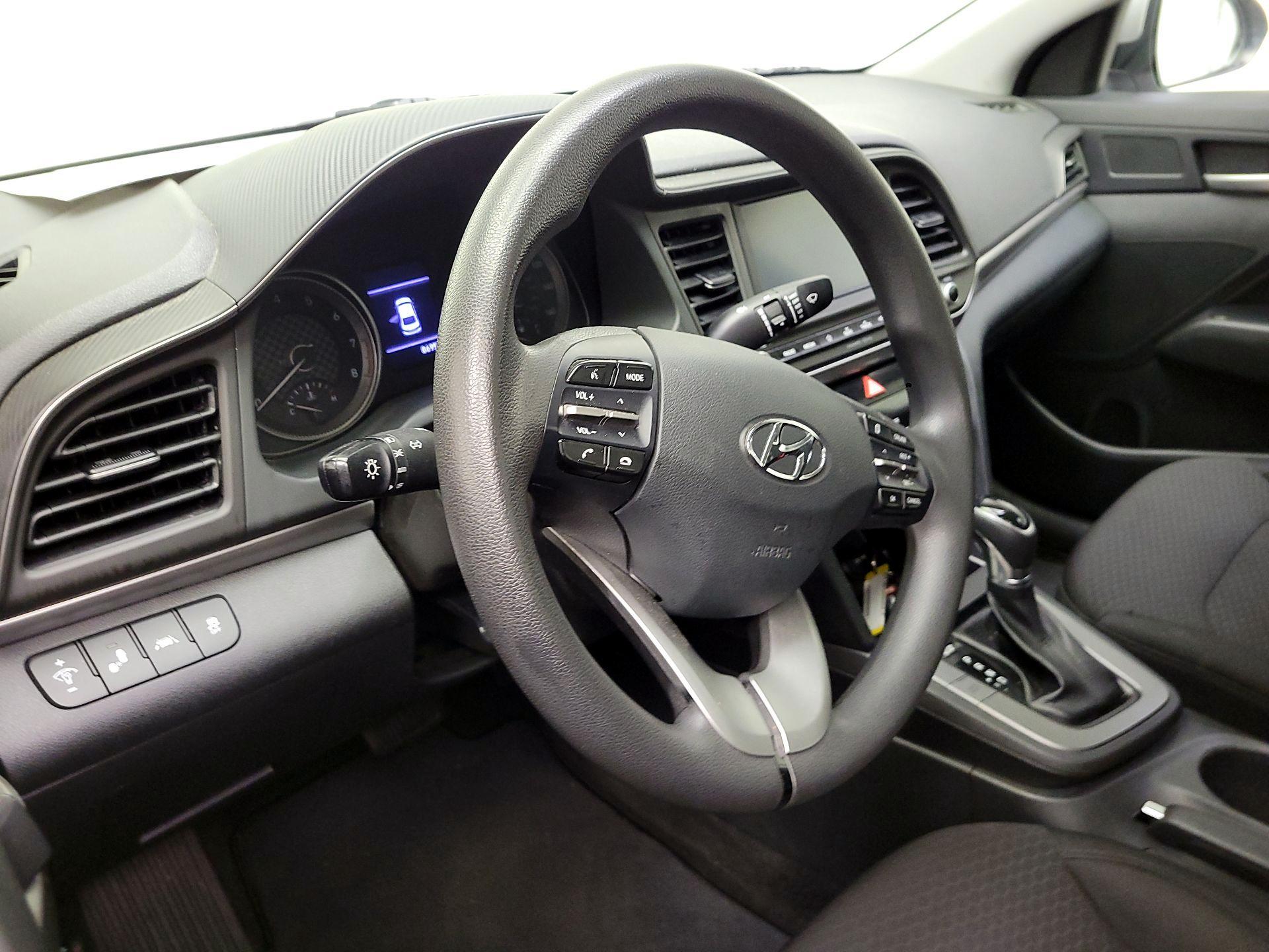Thumbnail: 2020 Hyundai Elantra - 9