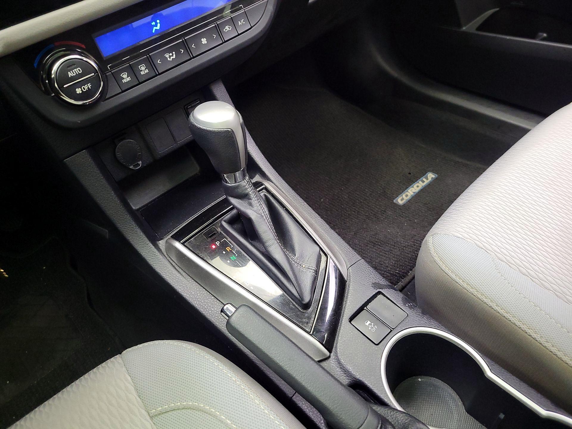Thumbnail: 2014 Toyota Corolla - 17