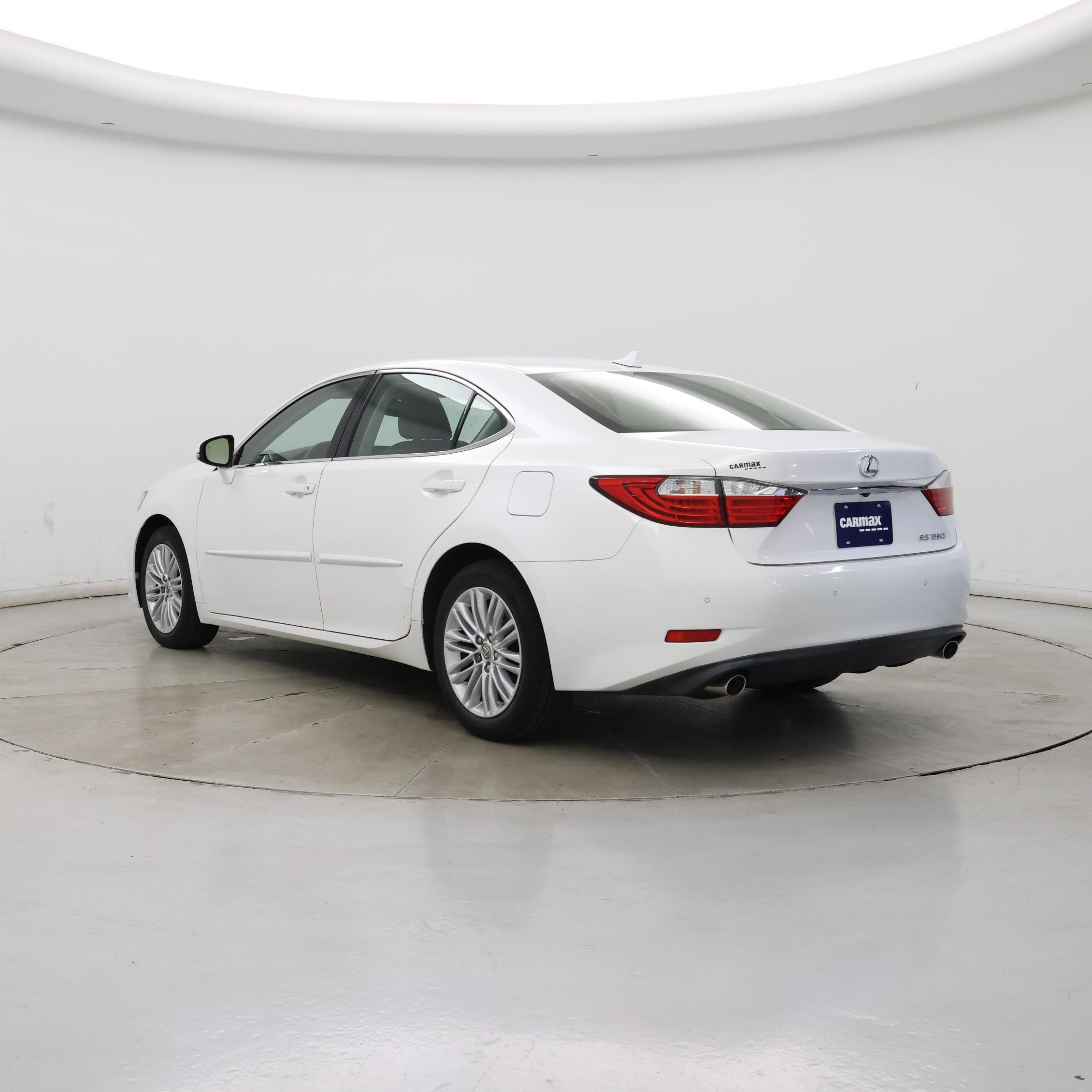 Thumbnail: 2014 Lexus ES - 2